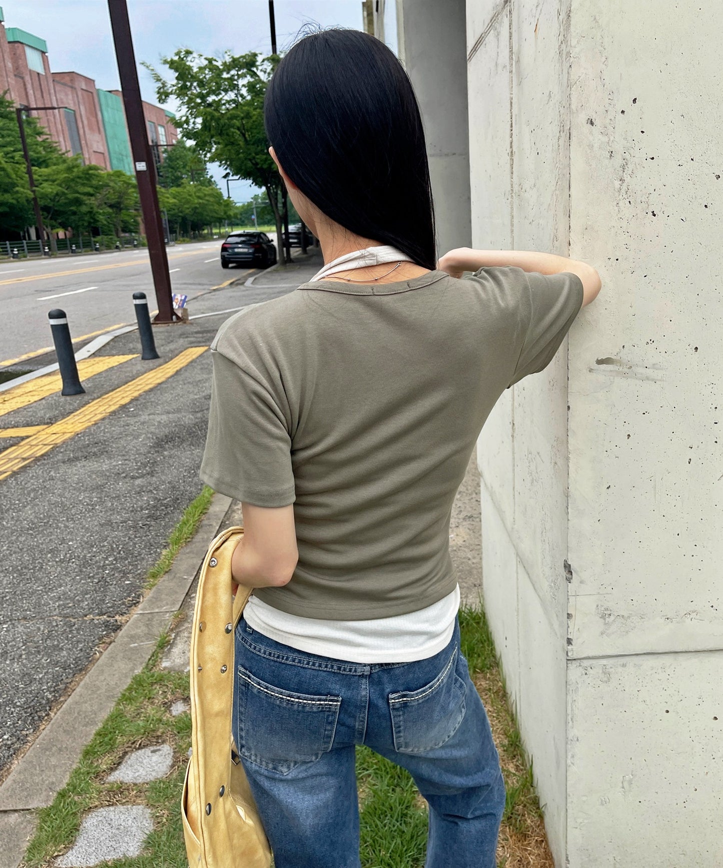 【2026SS新作アイテム】ユニークVネックシルバートットボタンレイヤード半袖Tシャツカットソー