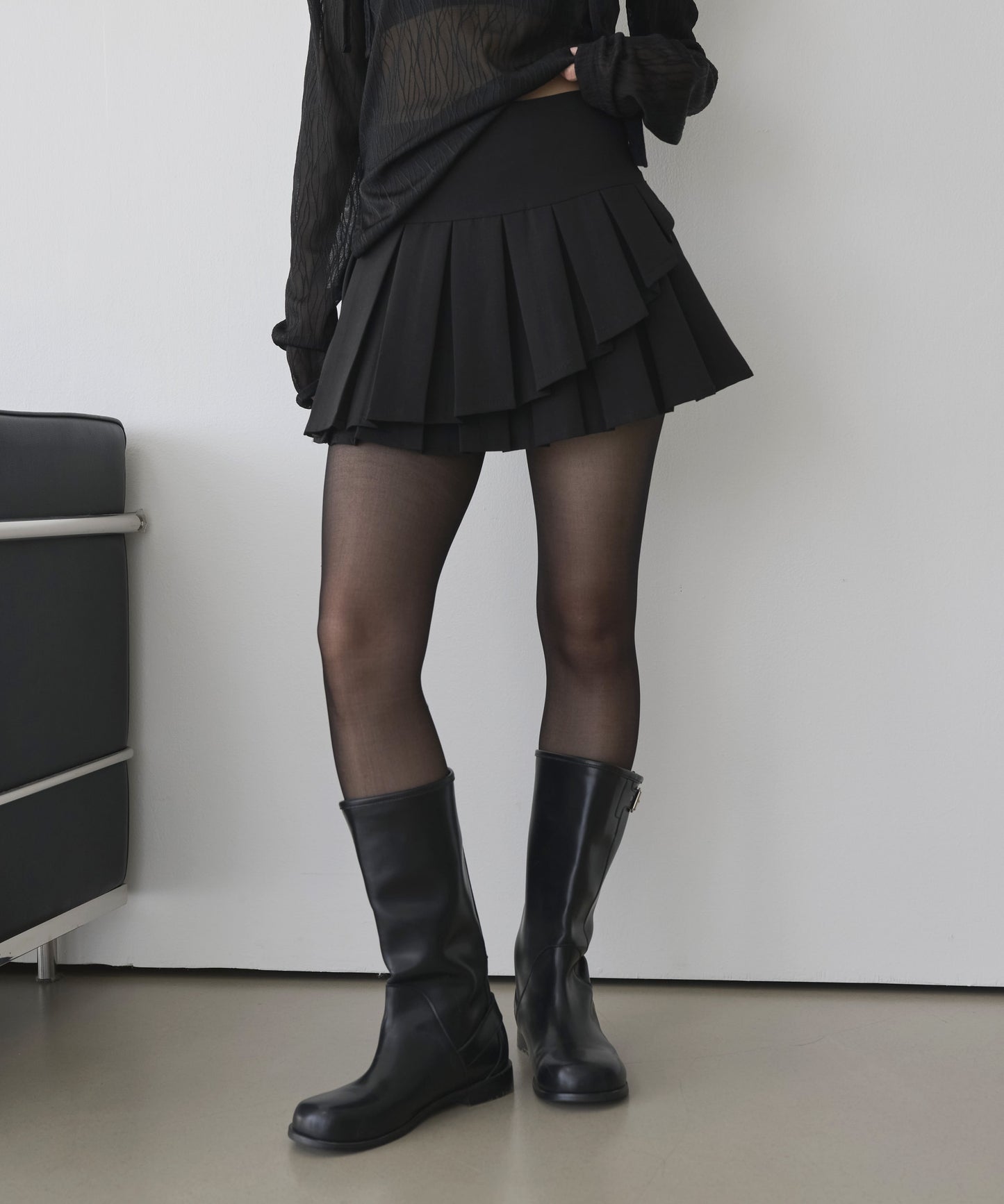 【小柄さん向け】【インナーパンツ付き】サイドジッパーアンバランスプリーツミニスカート