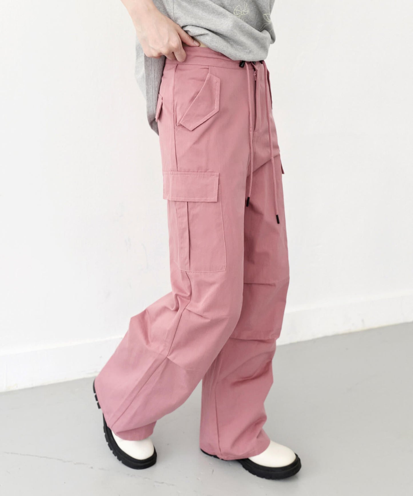 【UNISEX】ウエストストリングケープピンタックカーゴパラシュートパンツ