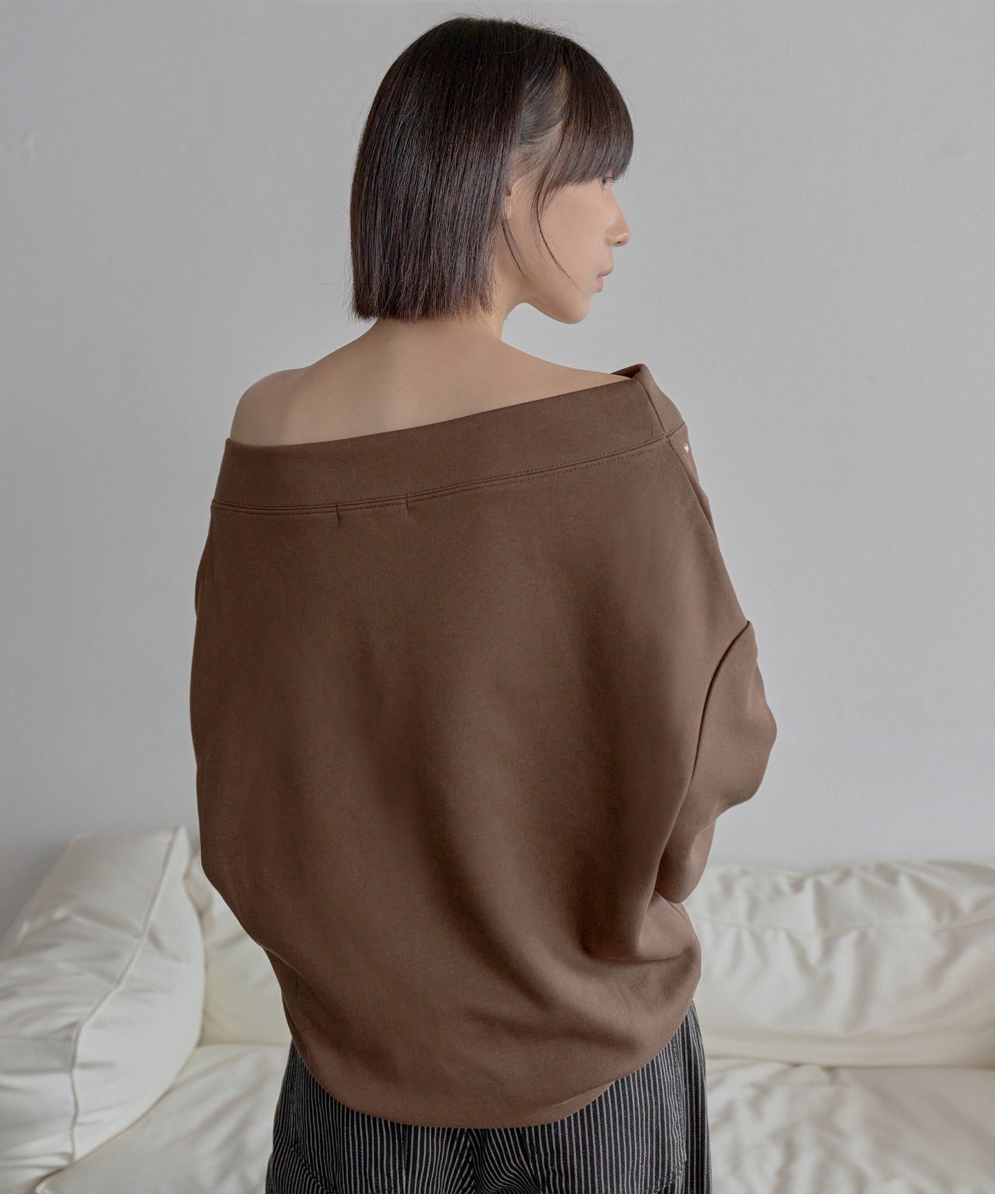 【ワンショルダー/オフショルダーデザイン変更可能】シルバースタッズオフショル/ワンショルオーバーサイズトレーナー