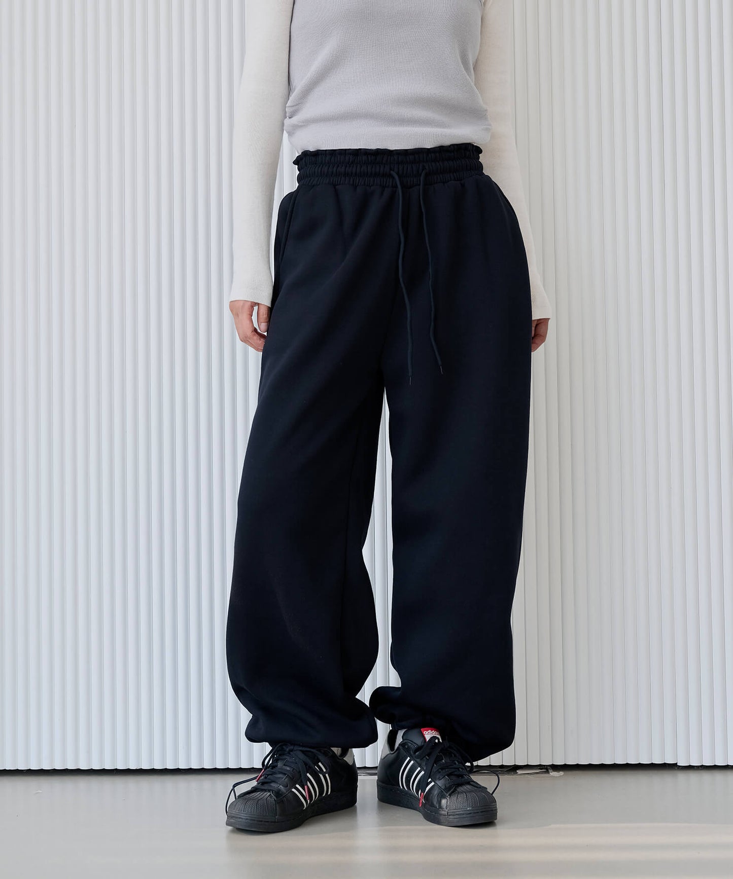 【裏起毛/UNISEX】足長美脚シルエットワイドストレートストリング起毛スウェットパンツ