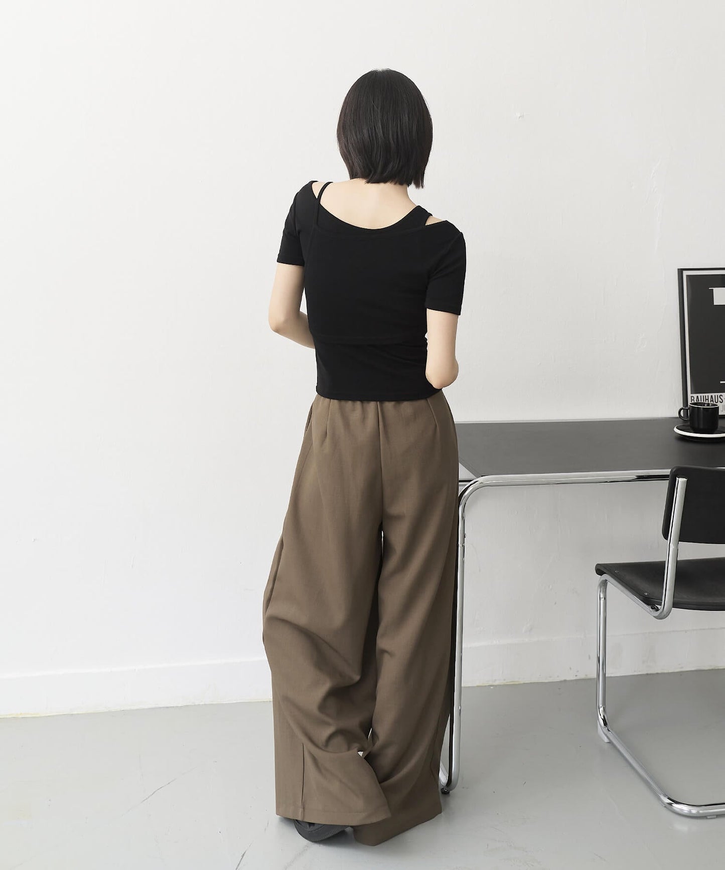 【美脚/足長効果あり】ハイウエストピンタックワイドシルエットロングスラックス