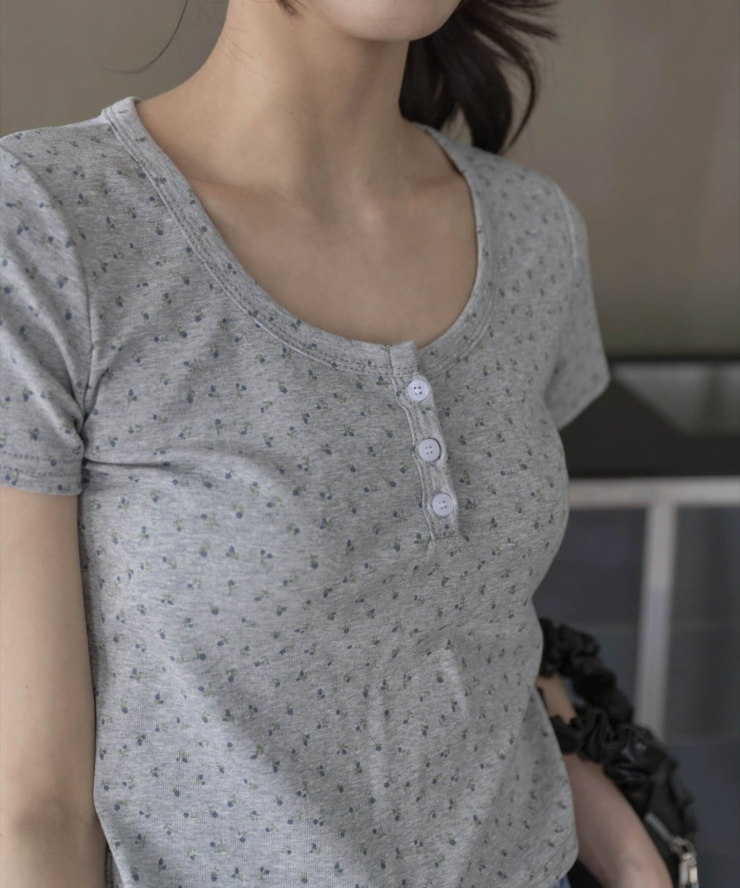 ラブリーフラワーパターンポイントボタン半袖Tシャツカットソー
