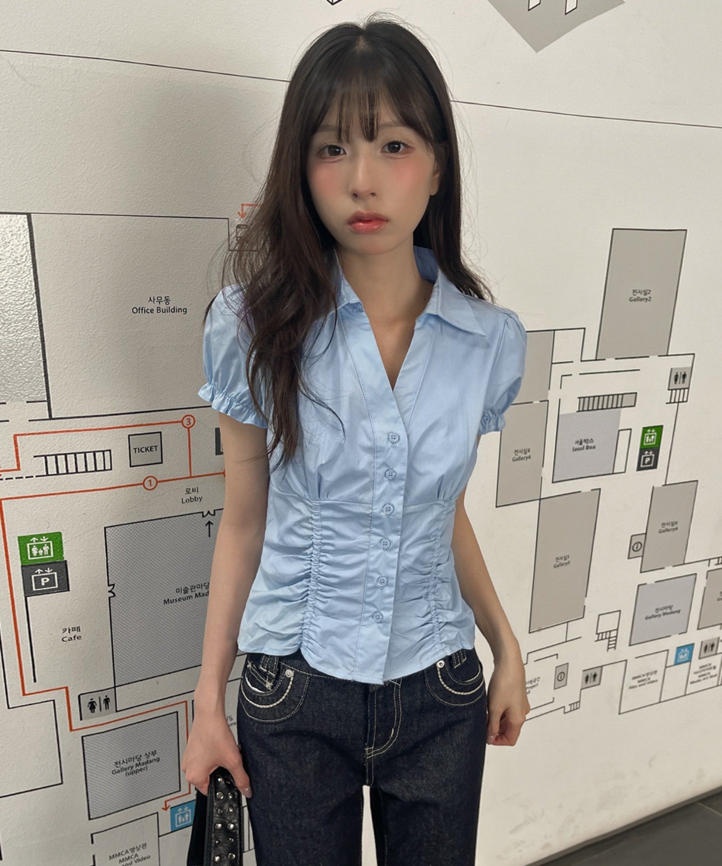 パフスリーブフロントダブルシャーリングⅤネックブラウス