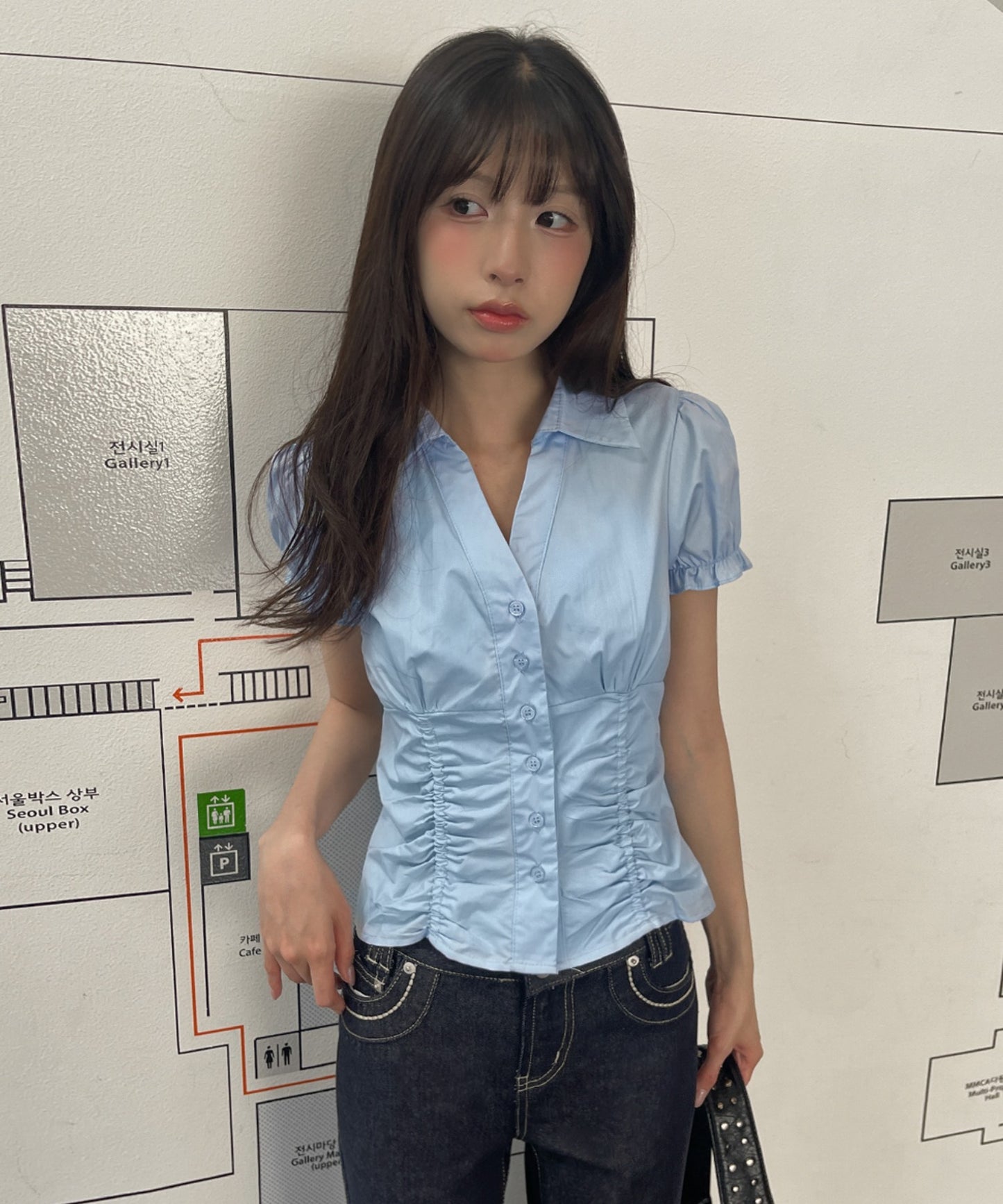 パフスリーブフロントダブルシャーリングⅤネックブラウス