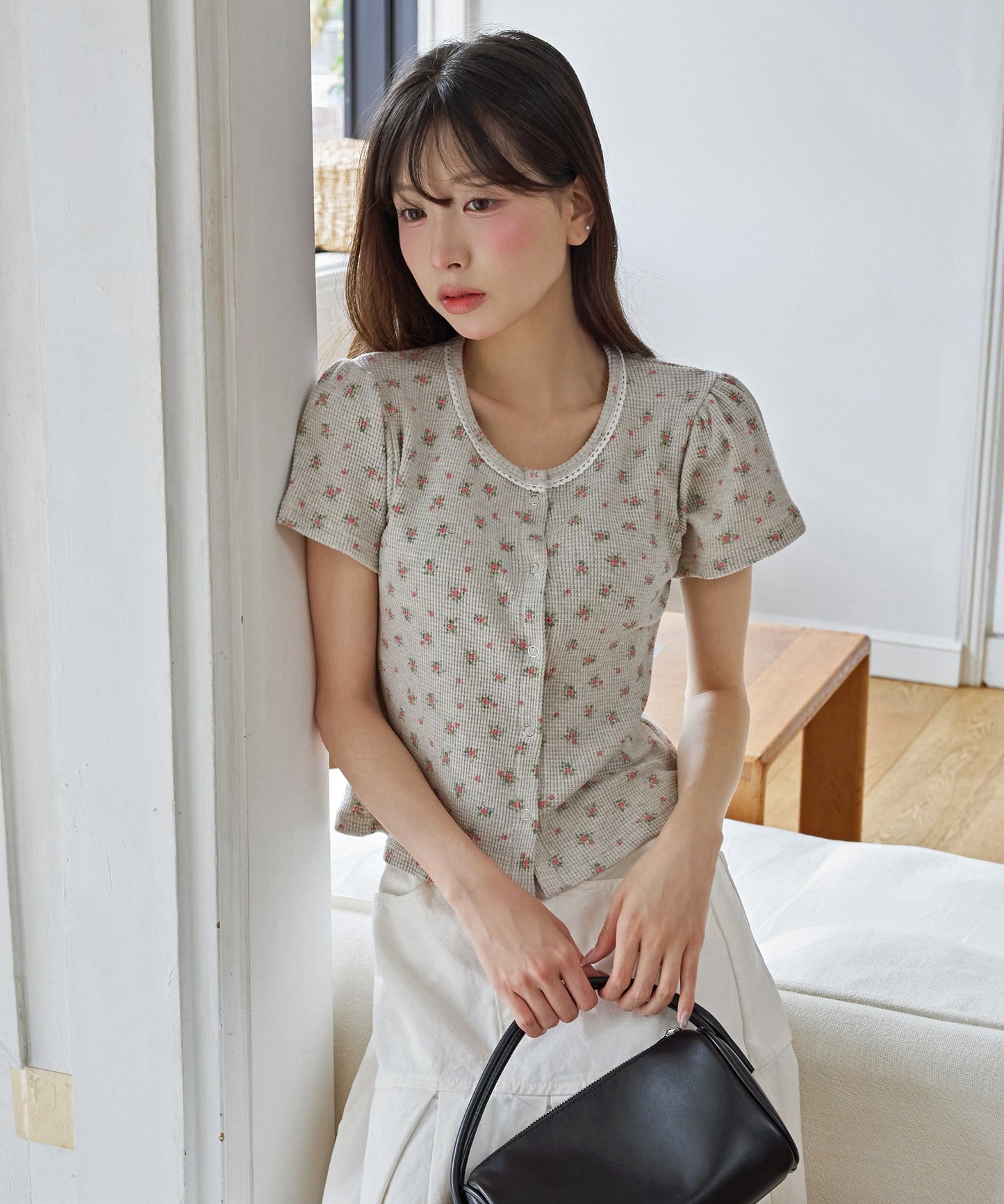 【UNE ORIGINAL】 ワッフル素材×花柄シルバートットレーストリミングボタン半袖カーディガン