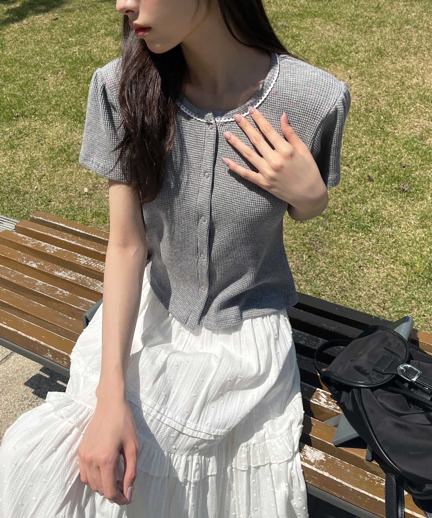 【UNE ORIGINAL】 ワッフル素材×花柄シルバートットレーストリミングボタン半袖カーディガン
