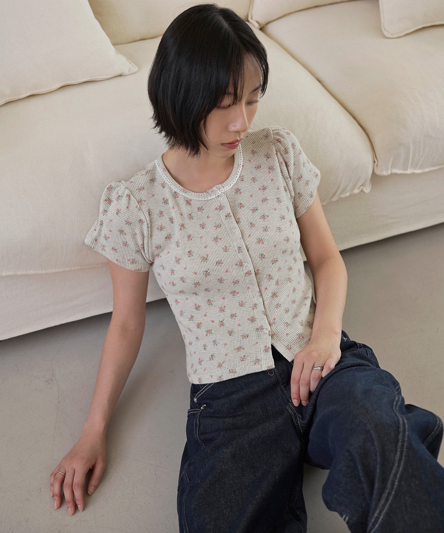 【UNE ORIGINAL】 ワッフル素材×花柄シルバートットレーストリミングボタン半袖カーディガン