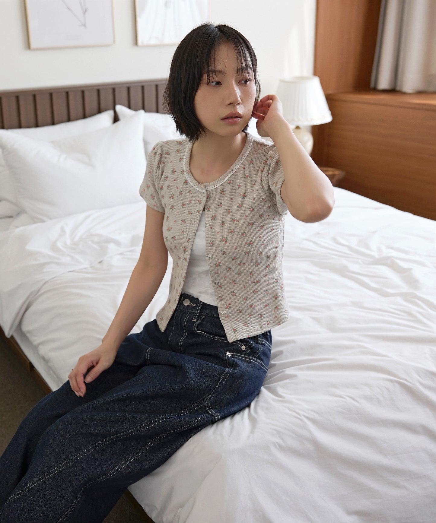 【UNE ORIGINAL】 ワッフル素材×花柄シルバートットレーストリミングボタン半袖カーディガン