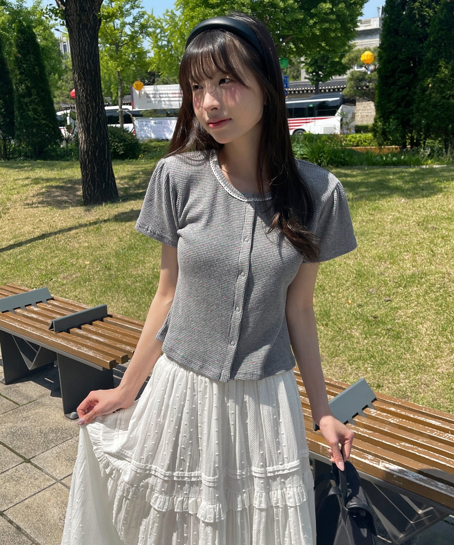 【UNE ORIGINAL】 ワッフル素材×花柄シルバートットレーストリミングボタン半袖カーディガン