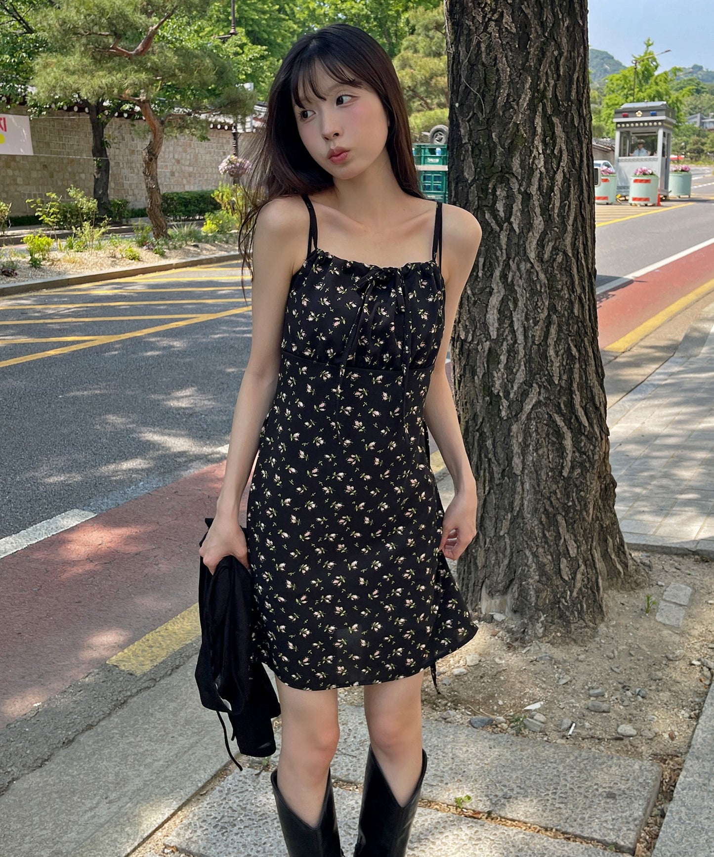 【肩紐調節可能】ラブリー花柄フロントリボンバックストリングレイヤードキャミソールミニワンピース