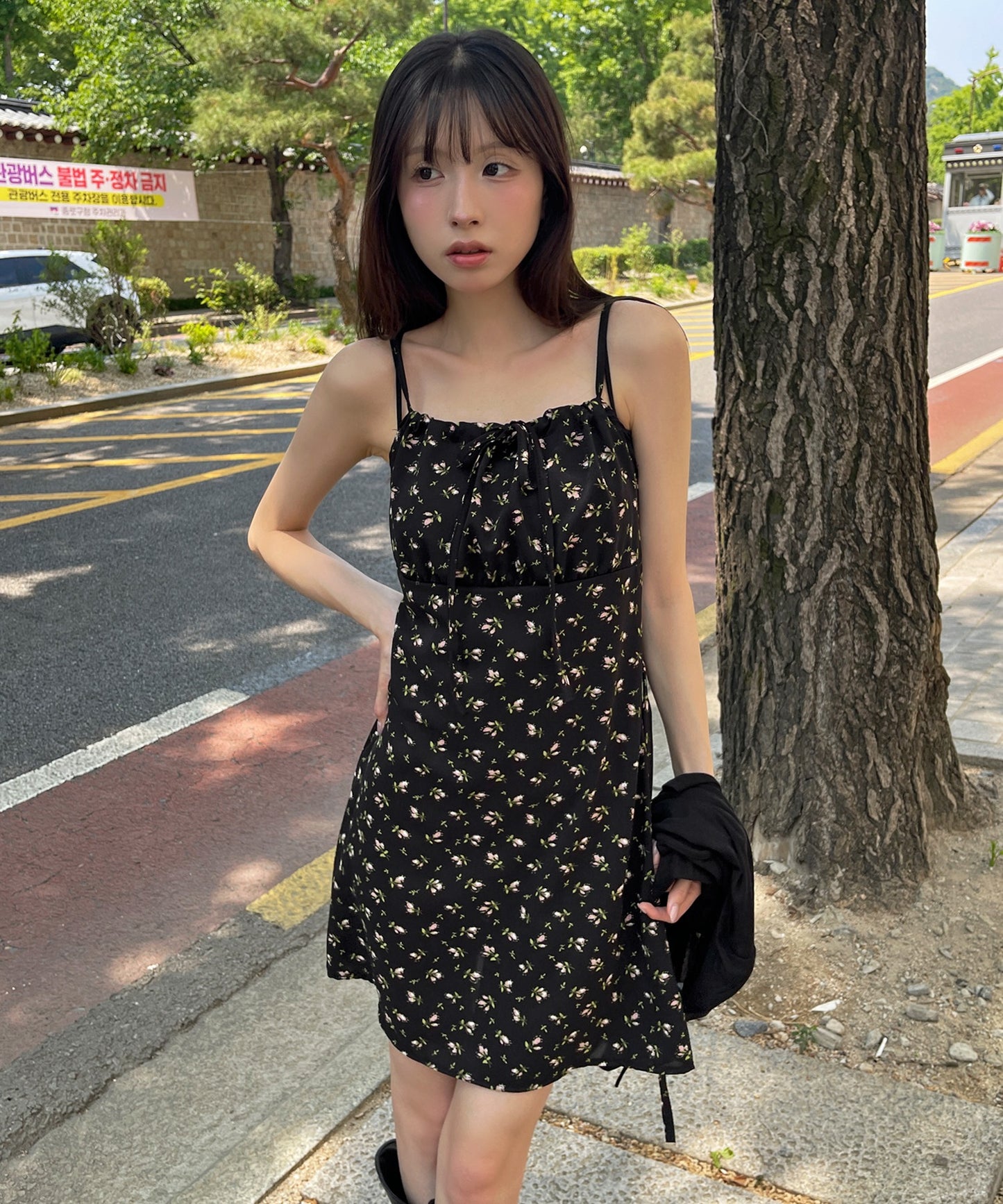 【肩紐調節可能】ラブリー花柄フロントリボンバックストリングレイヤードキャミソールミニワンピース