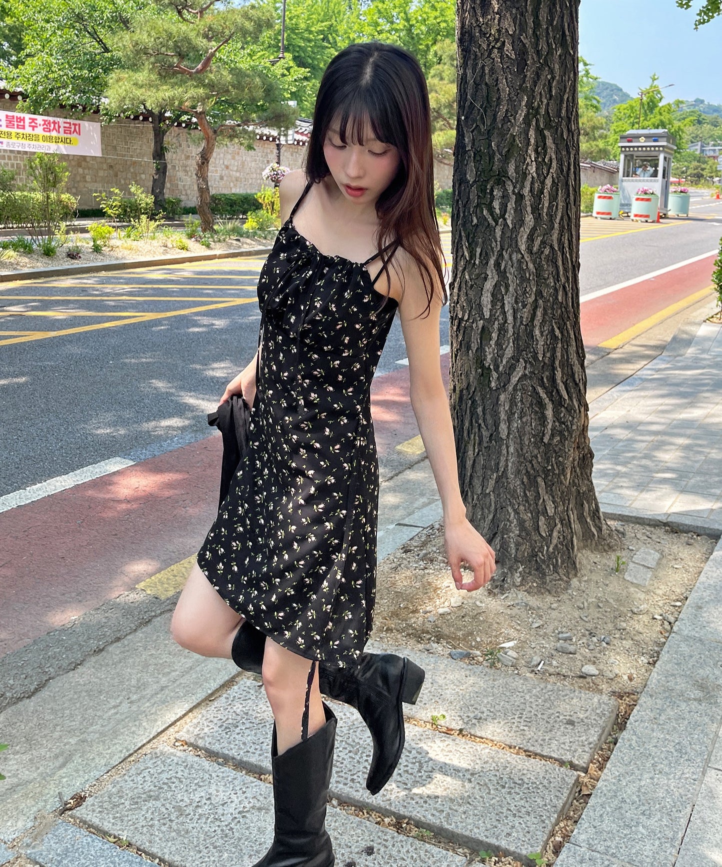【肩紐調節可能】ラブリー花柄フロントリボンバックストリングレイヤードキャミソールミニワンピース