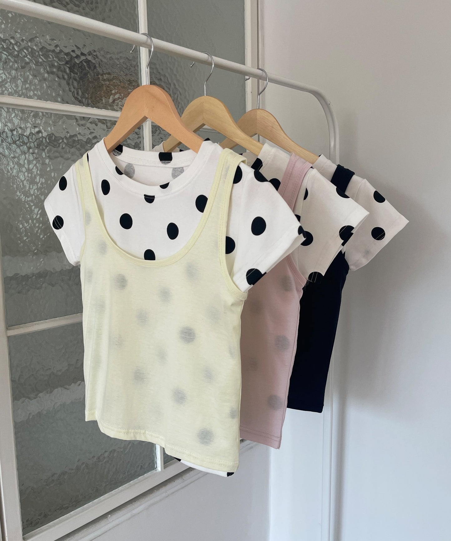 【オリジナル】【体型やスタイルに合わせて選べるS / M 2サイズ展開 】レイヤードキャミソール＆ドットTシャツSET ITEM