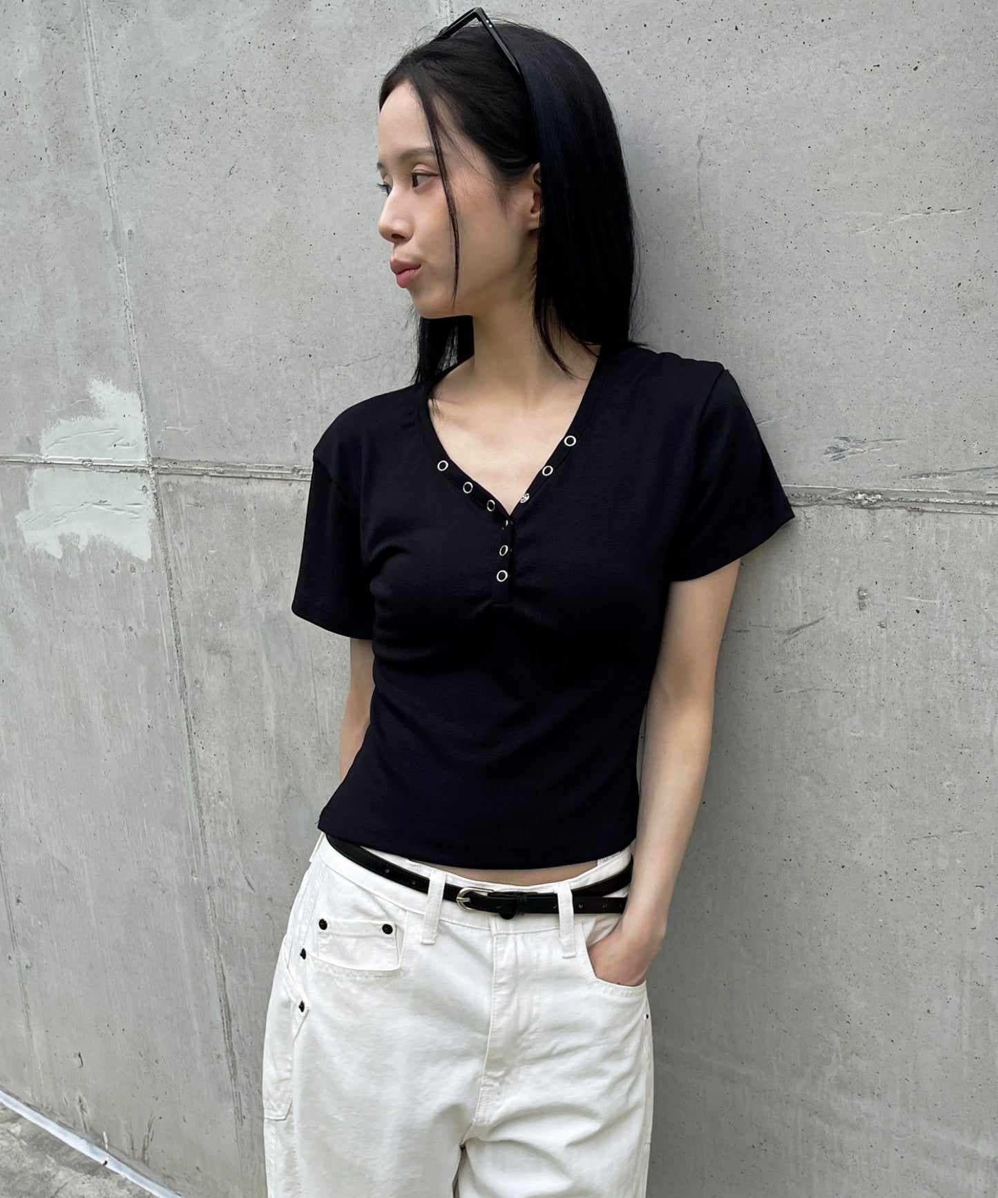 【2026SS新作アイテム】ユニークVネックシルバートットボタンレイヤード半袖Tシャツカットソー
