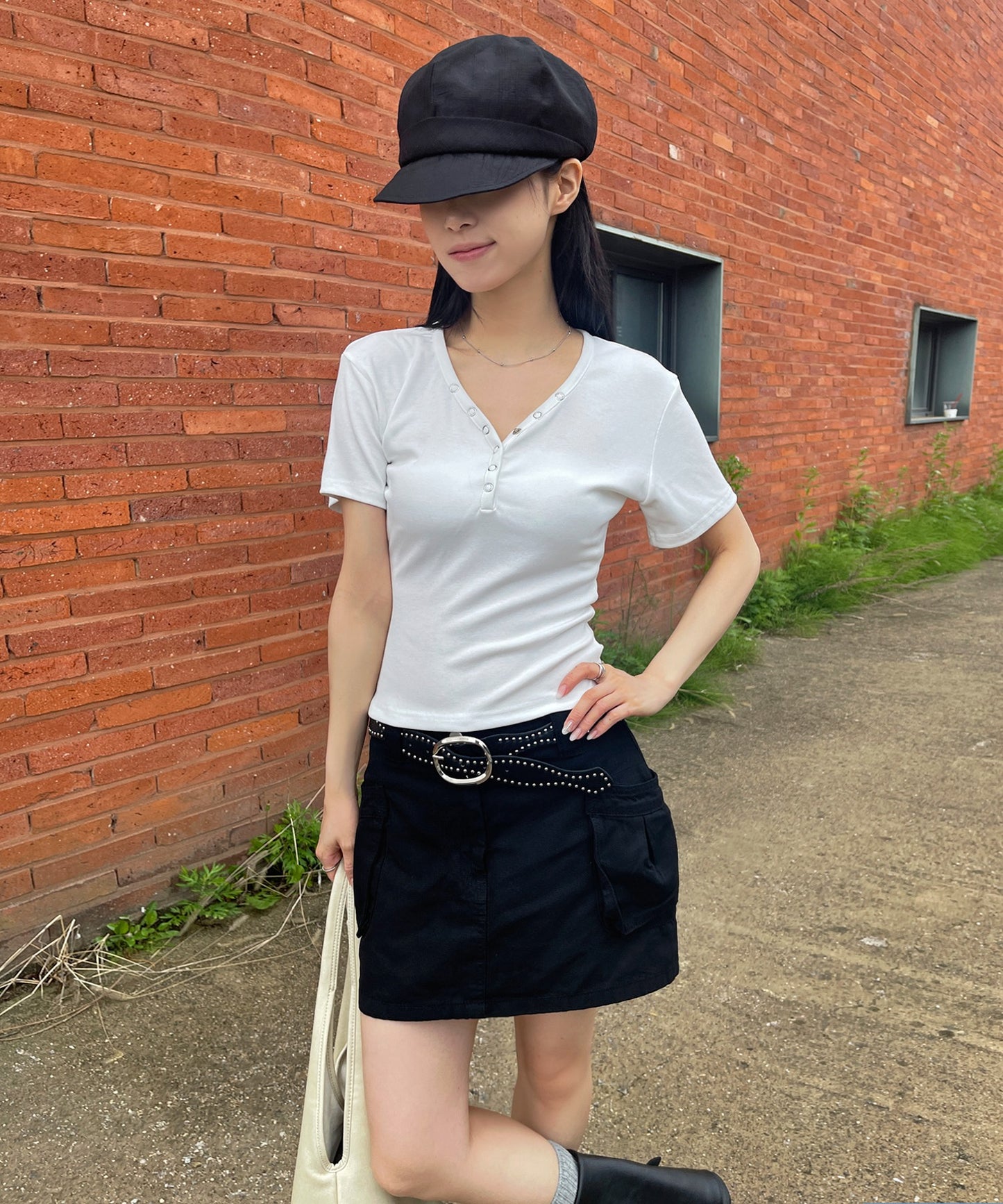 【2026SS新作アイテム】ユニークVネックシルバートットボタンレイヤード半袖Tシャツカットソー