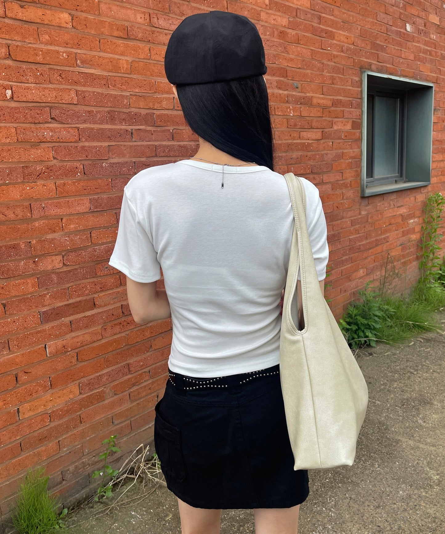 【2026SS新作アイテム】ユニークVネックシルバートットボタンレイヤード半袖Tシャツカットソー