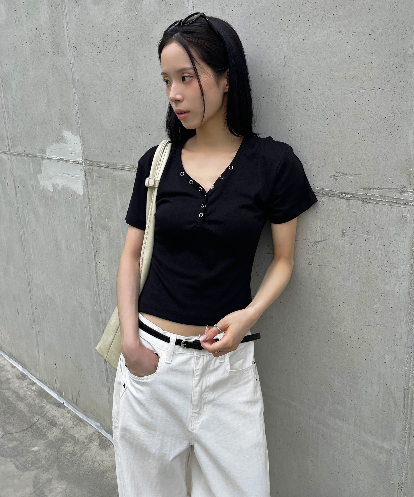 【2026SS新作アイテム】ユニークVネックシルバートットボタンレイヤード半袖Tシャツカットソー
