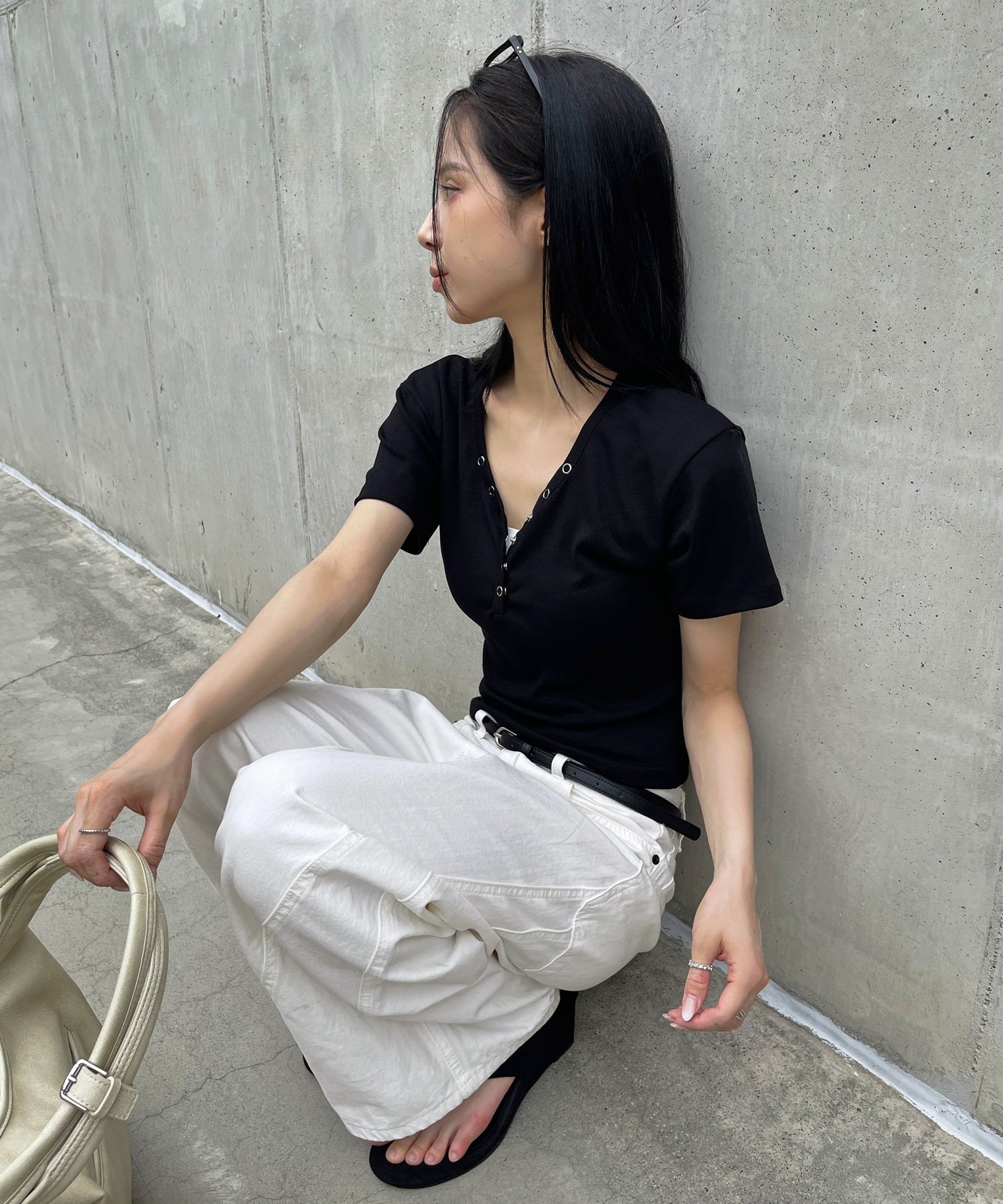 【2026SS新作アイテム】ユニークVネックシルバートットボタンレイヤード半袖Tシャツカットソー