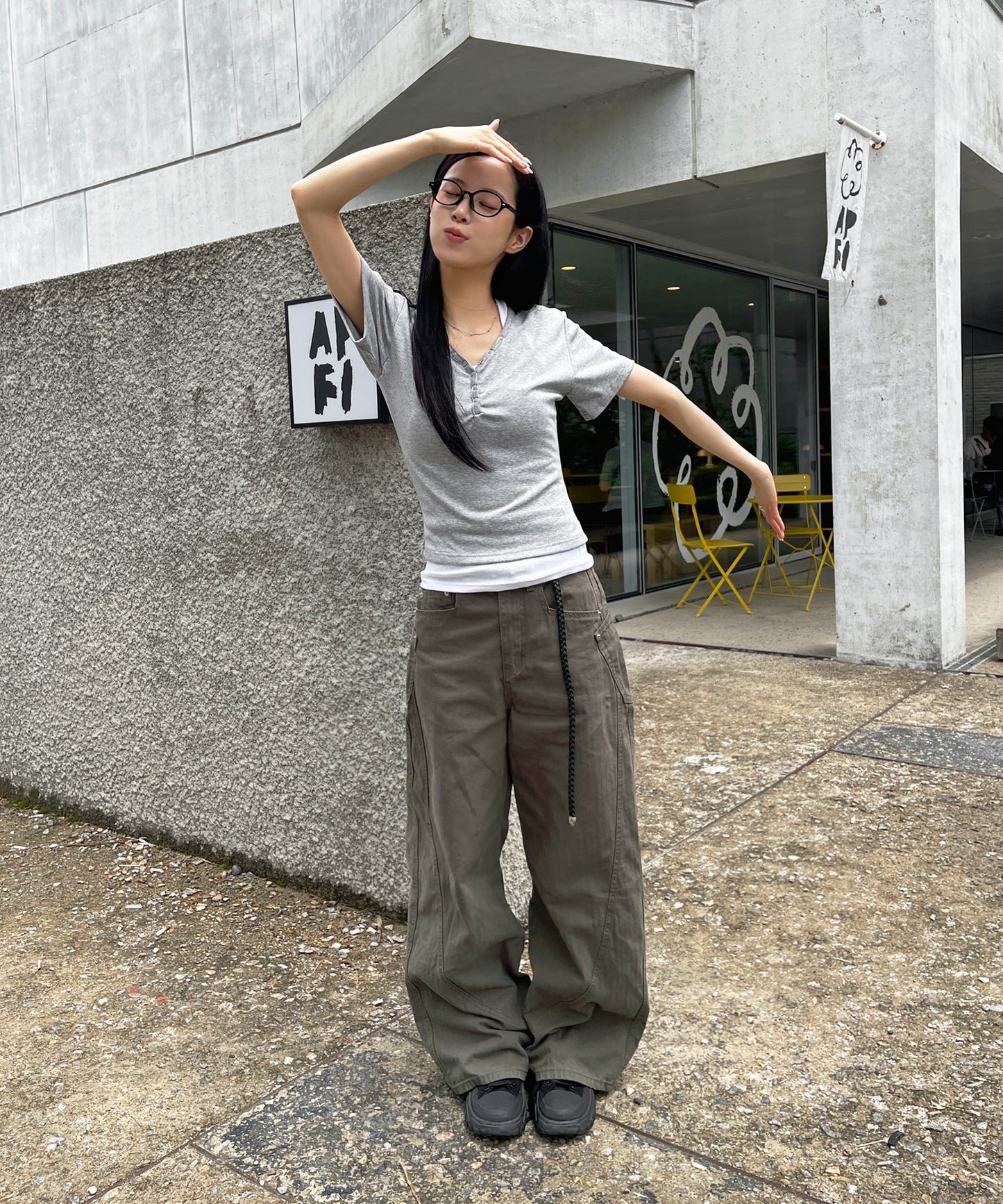 【2026SS新作アイテム】ユニークVネックシルバートットボタンレイヤード半袖Tシャツカットソー
