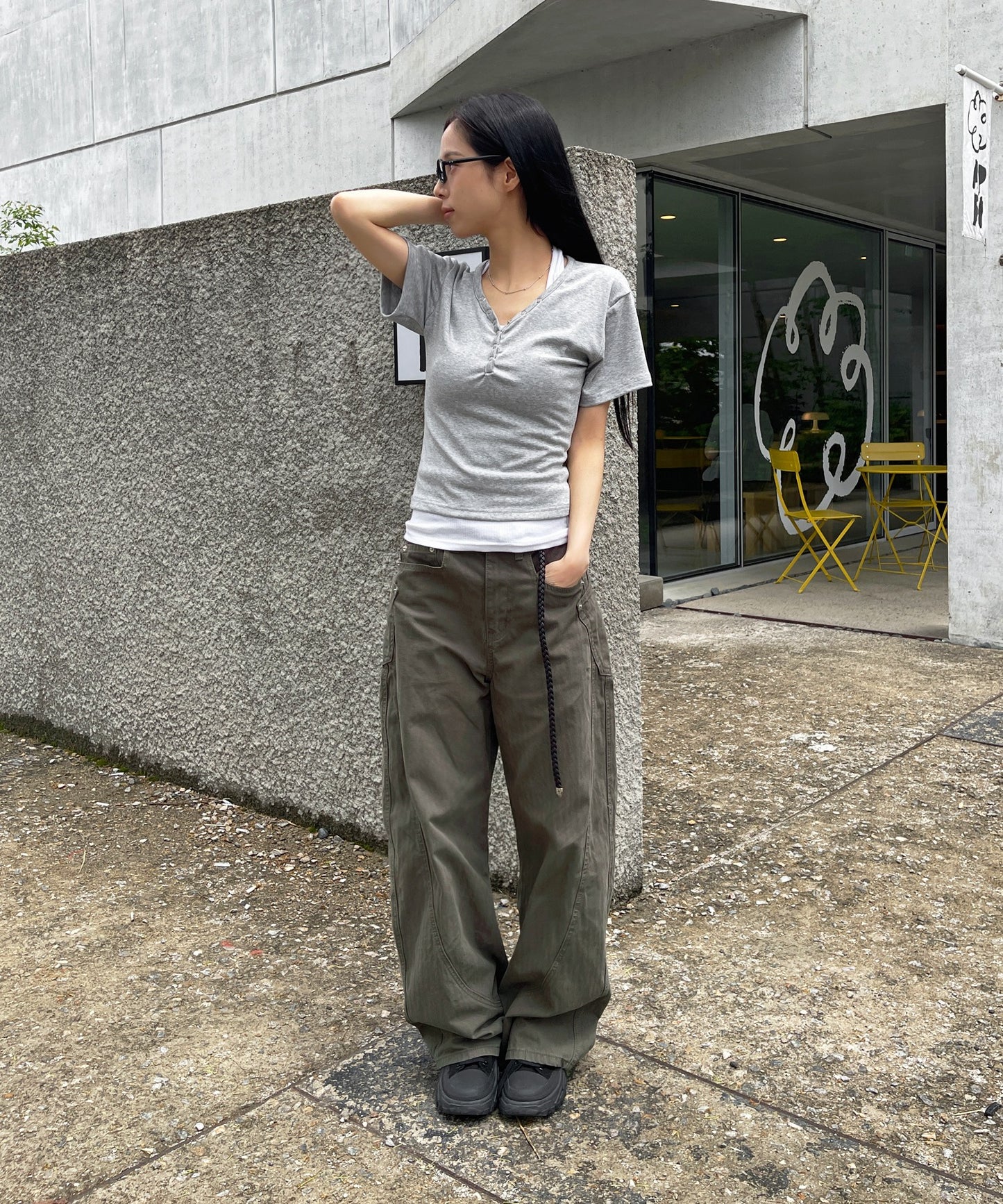 【2026SS新作アイテム】ユニークVネックシルバートットボタンレイヤード半袖Tシャツカットソー