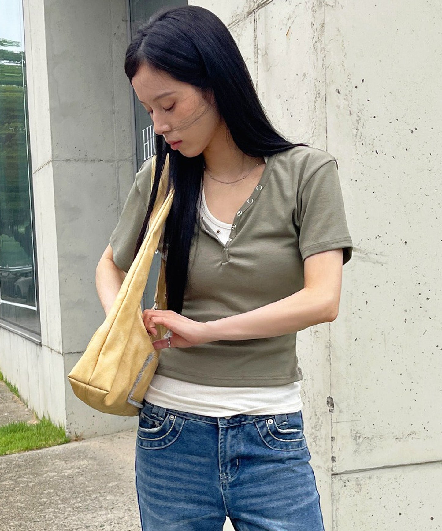 【2026SS新作アイテム】ユニークVネックシルバートットボタンレイヤード半袖Tシャツカットソー