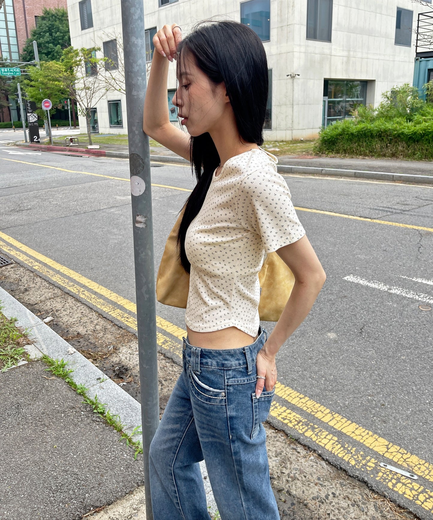 【2026SS新作アイテム】【レイヤード用におすすめ】デイリー花柄UネックアンバランスミドルTシャツカットソー