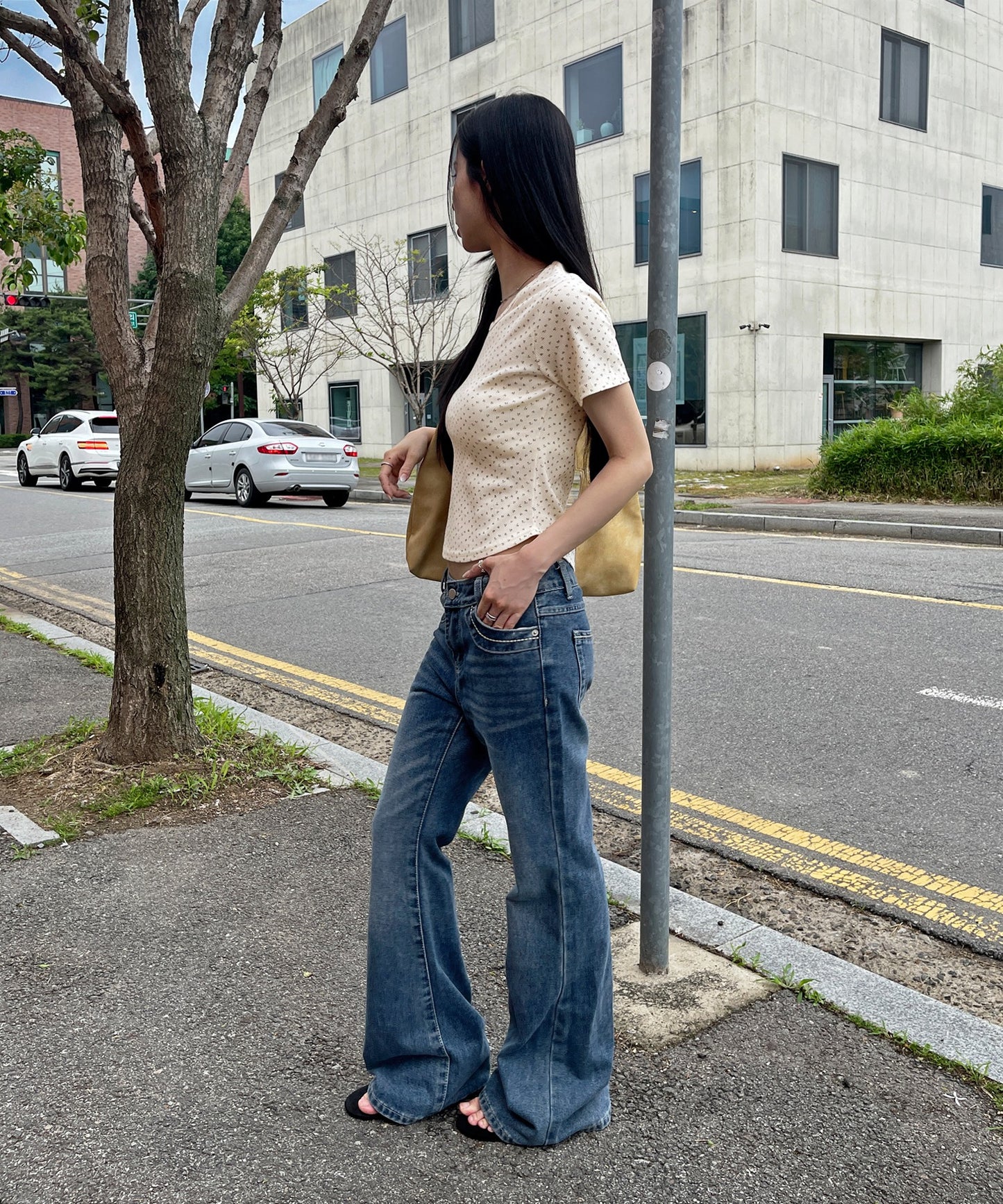 【2026SS新作アイテム】【レイヤード用におすすめ】デイリー花柄UネックアンバランスミドルTシャツカットソー