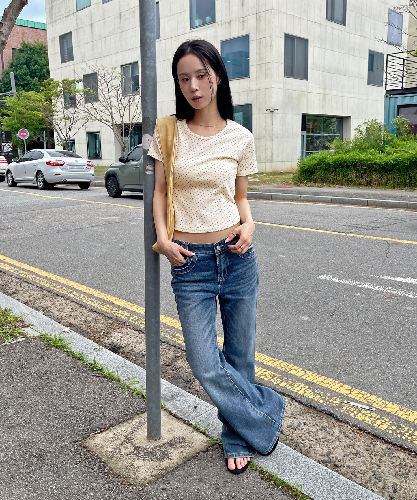 【2026SS新作アイテム】【レイヤード用におすすめ】デイリー花柄UネックアンバランスミドルTシャツカットソー