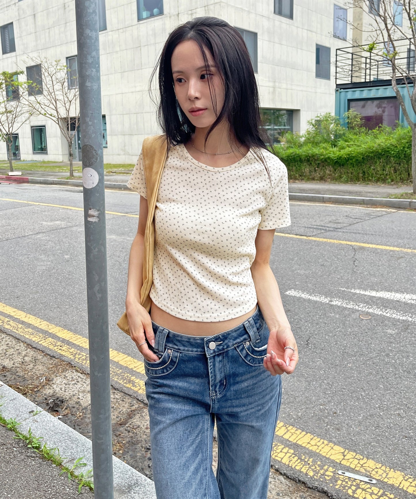 【2026SS新作アイテム】【レイヤード用におすすめ】デイリー花柄UネックアンバランスミドルTシャツカットソー