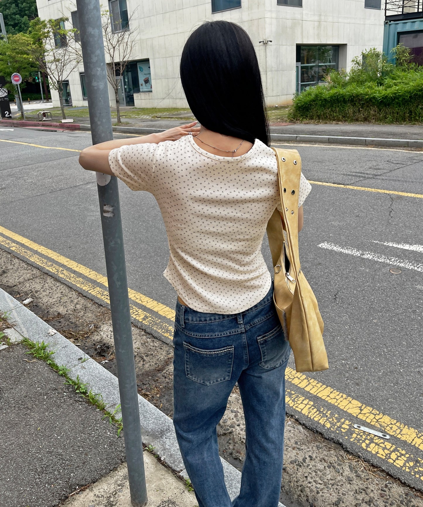【2026SS新作アイテム】【レイヤード用におすすめ】デイリー花柄UネックアンバランスミドルTシャツカットソー