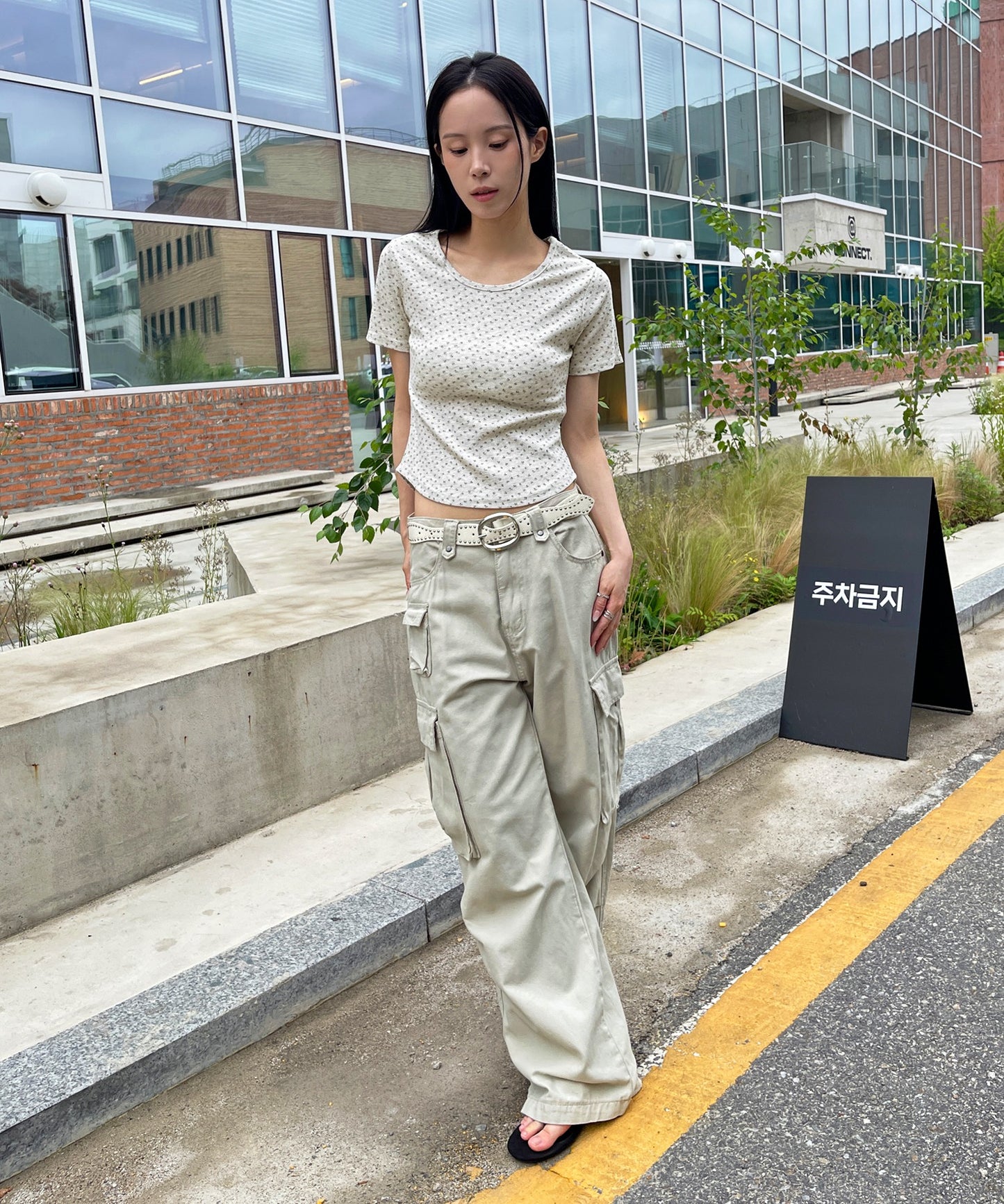 【2026SS新作アイテム】【レイヤード用におすすめ】デイリー花柄UネックアンバランスミドルTシャツカットソー