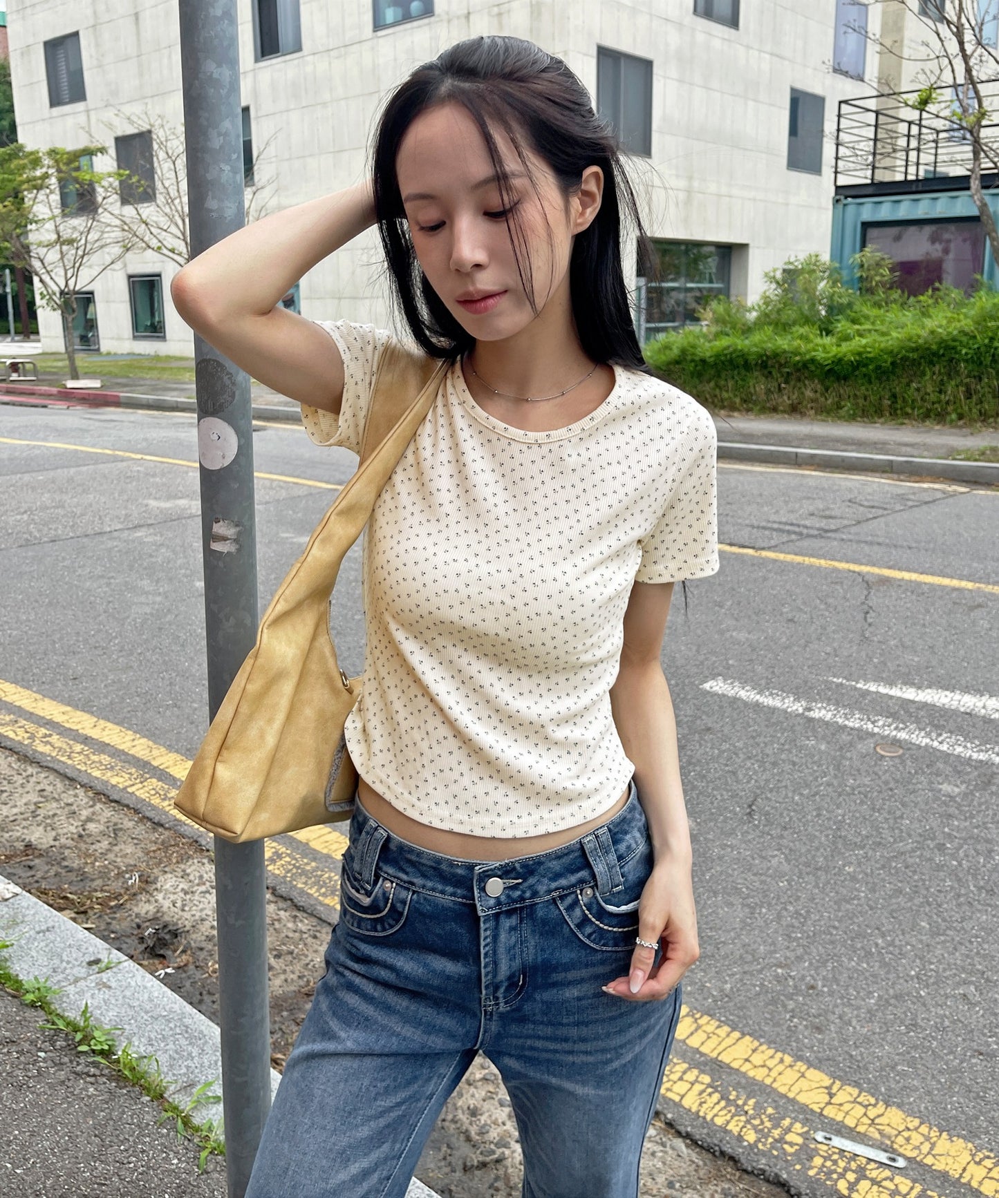 【2026SS新作アイテム】【レイヤード用におすすめ】デイリー花柄UネックアンバランスミドルTシャツカットソー