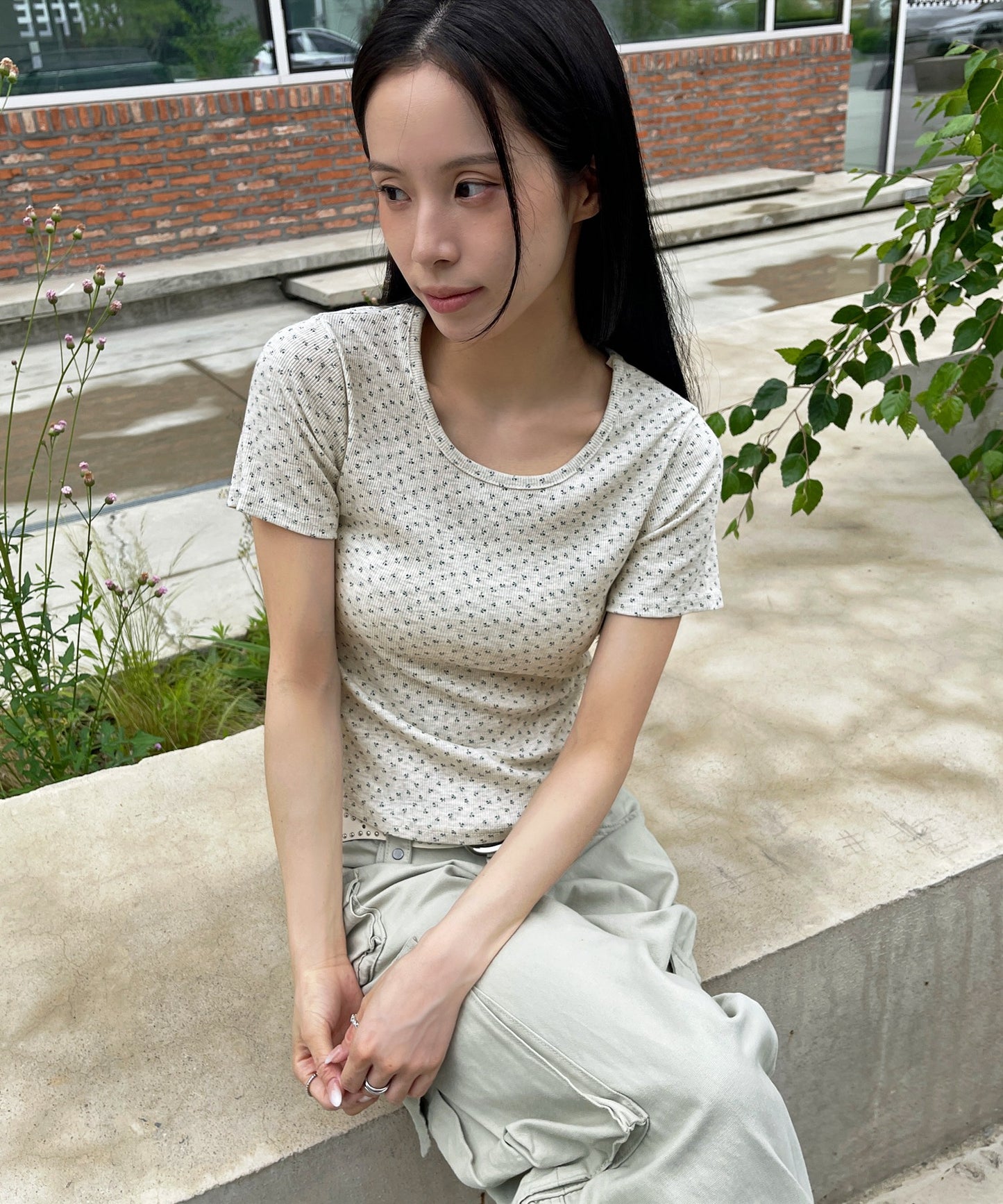 【2026SS新作アイテム】【レイヤード用におすすめ】デイリー花柄UネックアンバランスミドルTシャツカットソー