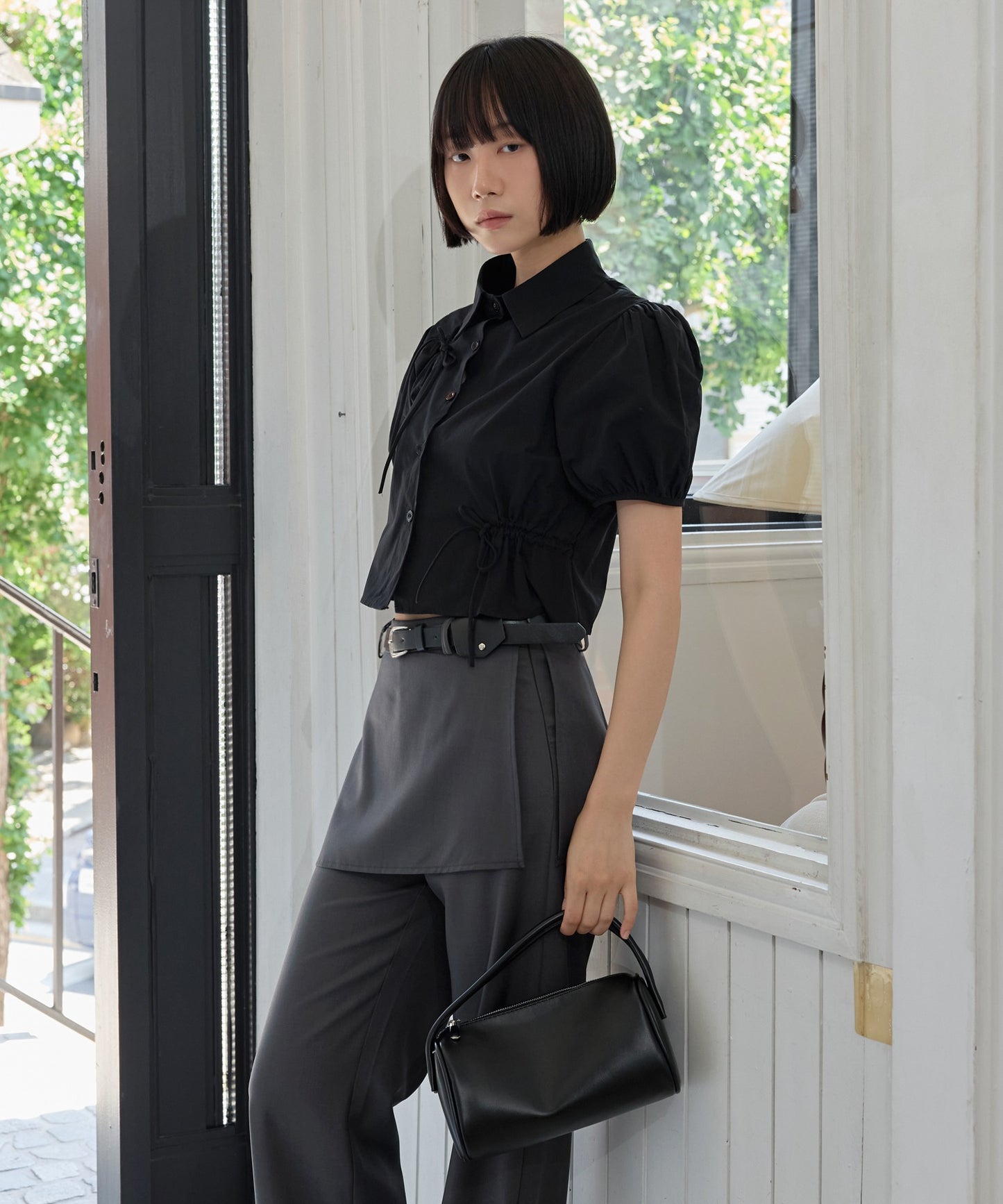 ラブリーパフスリーブスリットリボンクロップドショート丈ブラウス
