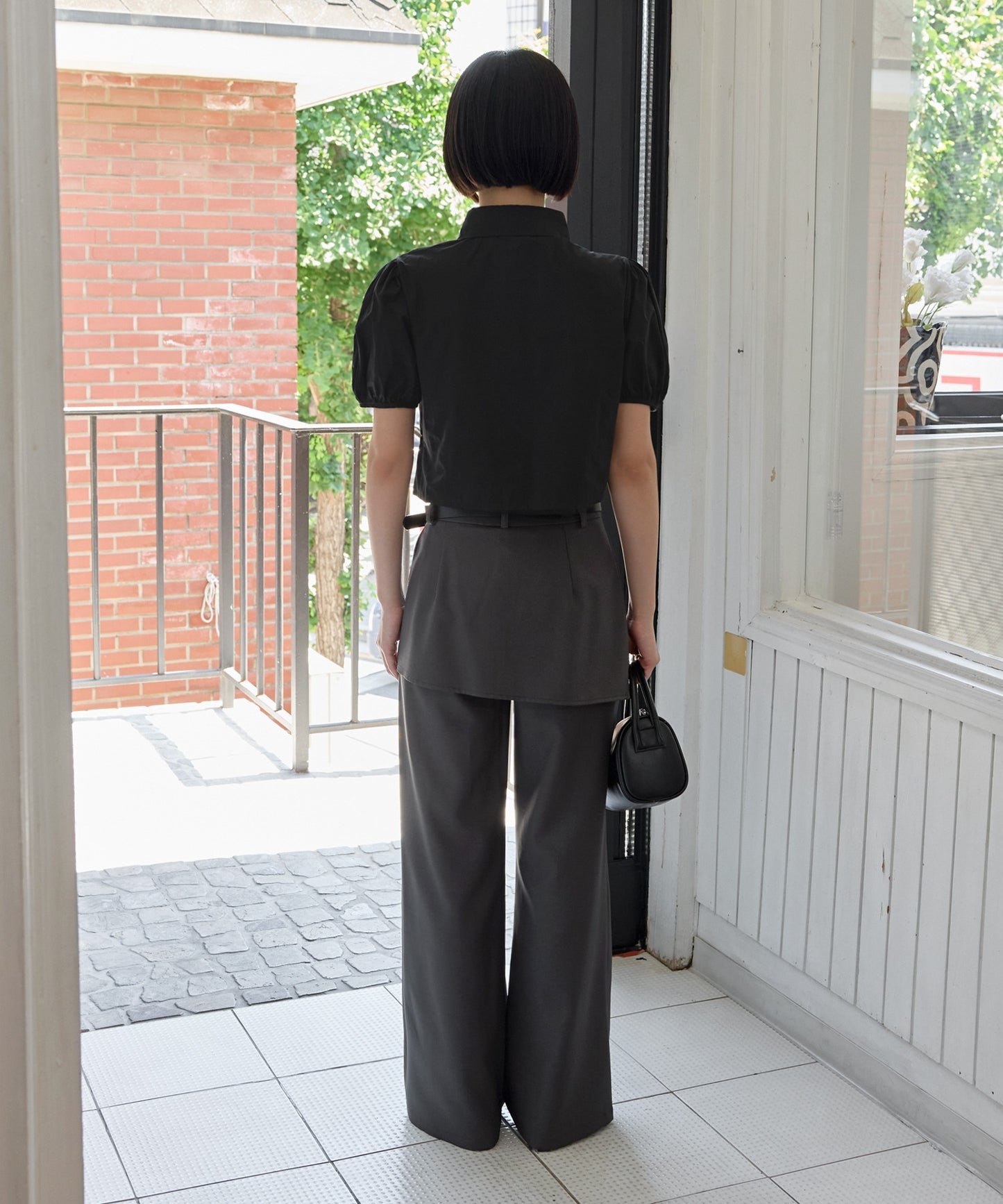 ラブリーパフスリーブスリットリボンクロップドショート丈ブラウス