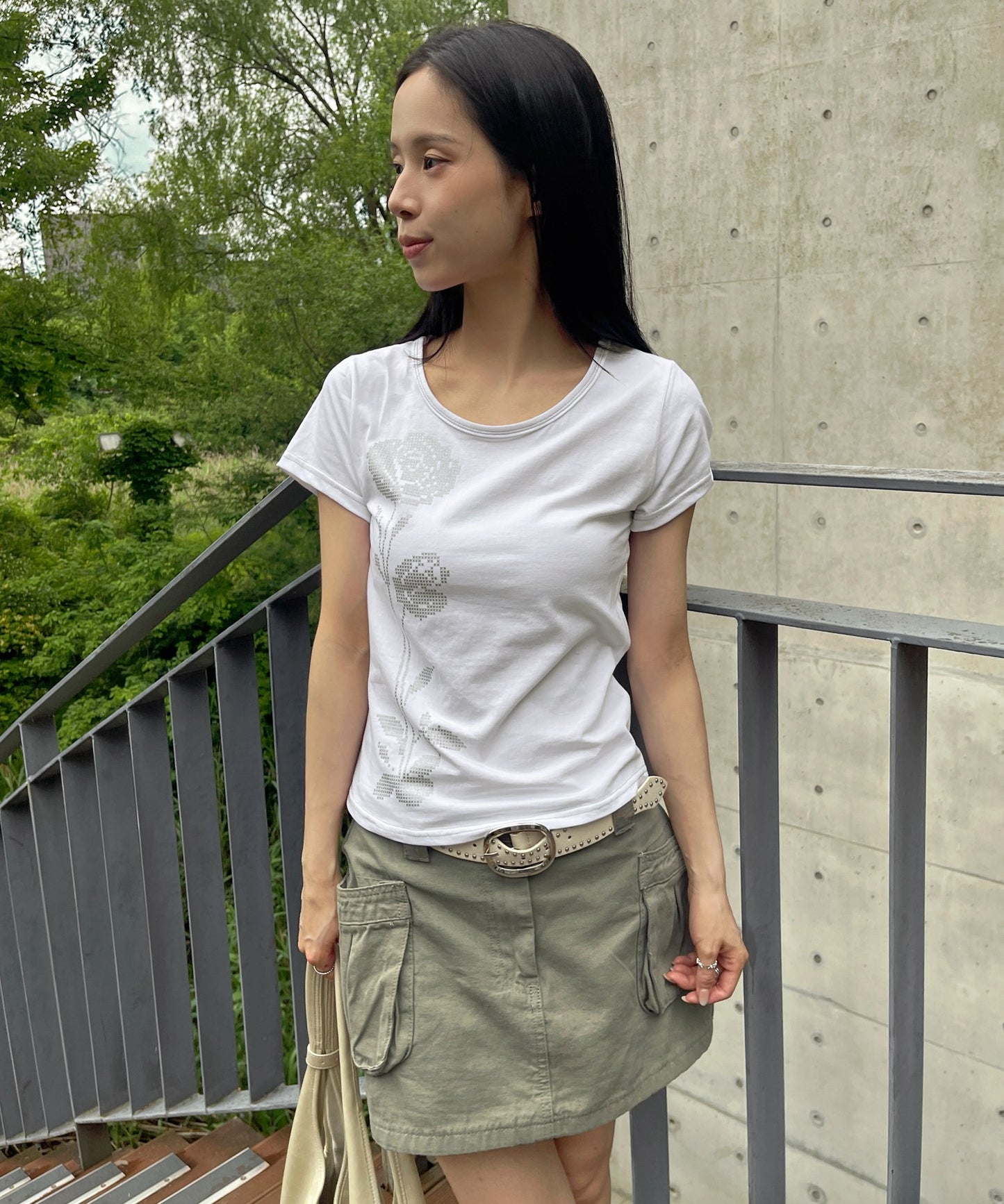 バイカラーステッチフラワーグラフィック半袖Tシャツカットソー