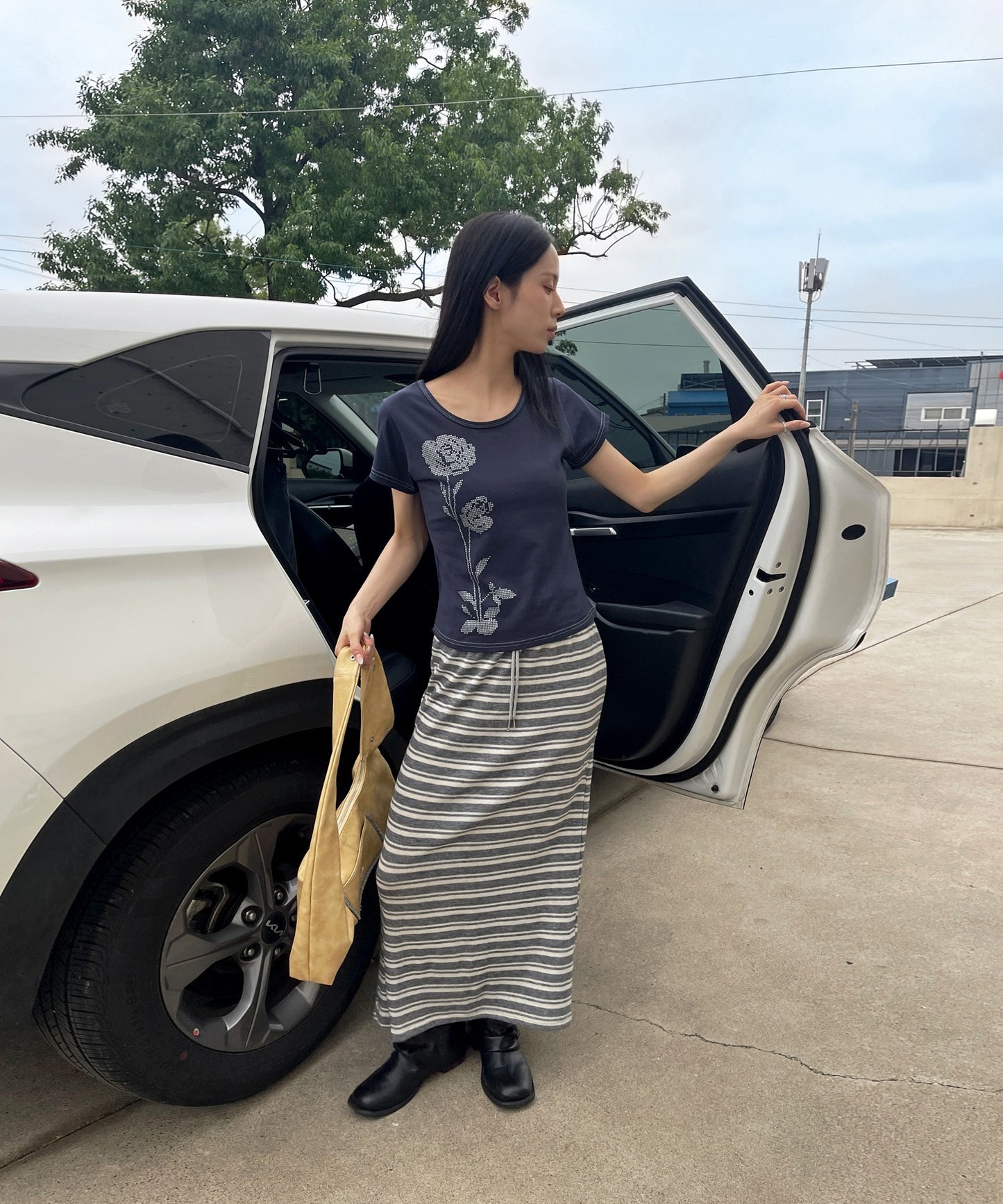 バイカラーステッチフラワーグラフィック半袖Tシャツカットソー