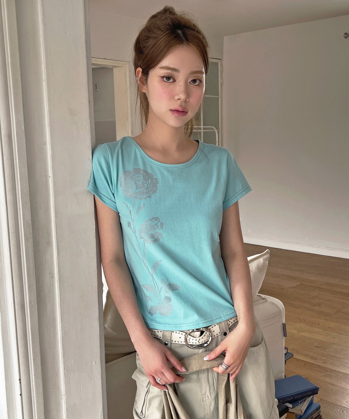 バイカラーステッチフラワーグラフィック半袖Tシャツカットソー