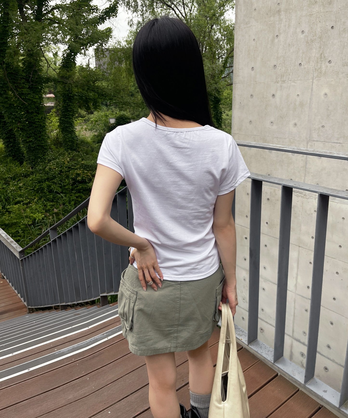 バイカラーステッチフラワーグラフィック半袖Tシャツカットソー