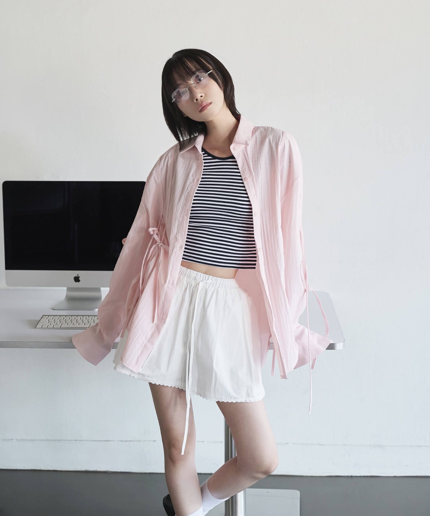 [UNE ORIGINAL]オーバーサイズフロントシャーリングリボンブラウスシャツ