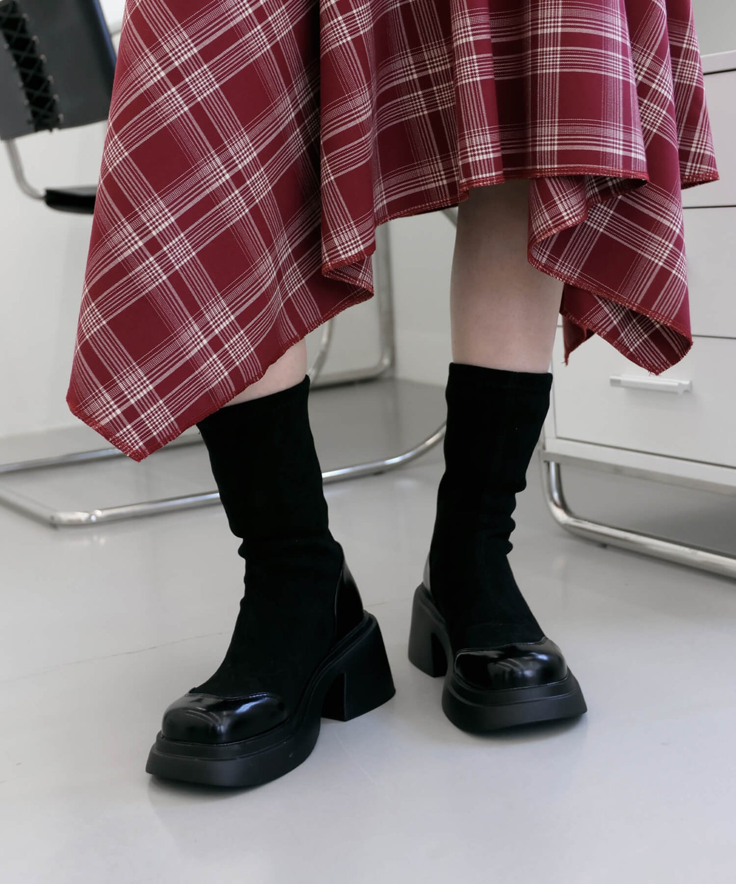 【ショート丈/ロング丈】異素材ラウンド厚底8cmスウェードレザースリムブーツ