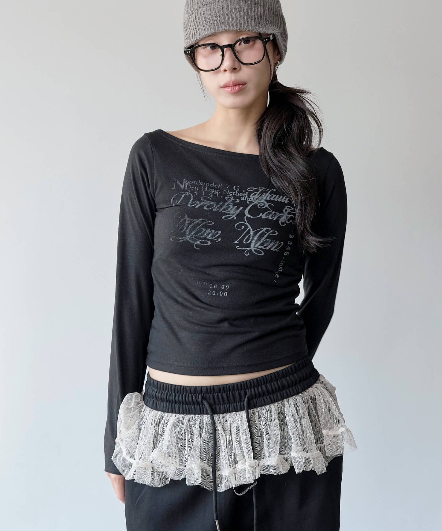 バレエコアグラフィックプリントシティワンショルダー/オフショルダーTシャツカットソー