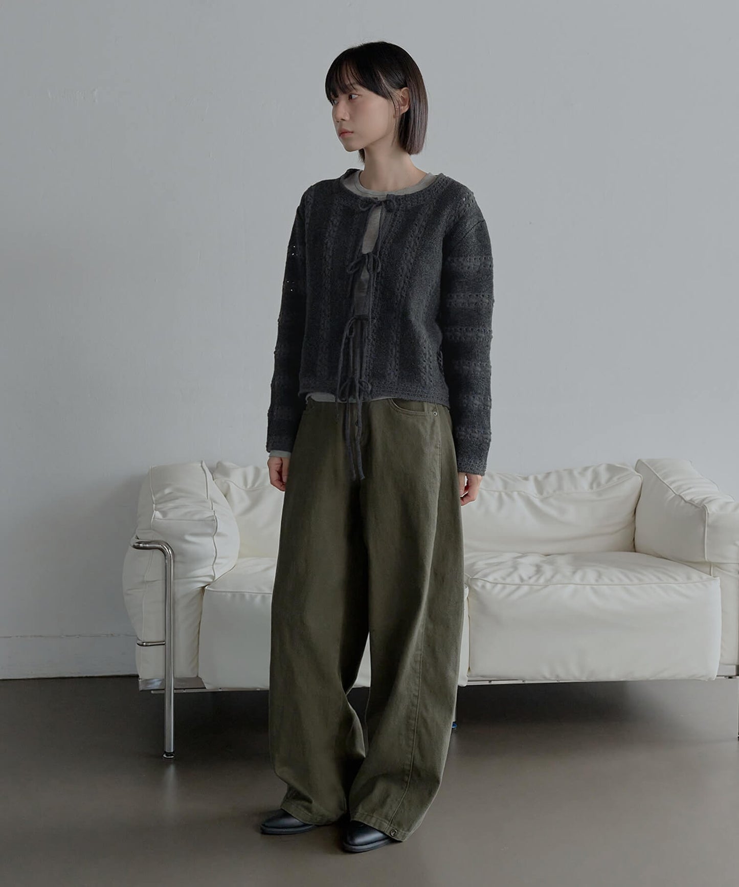 【裾のボタンでシルエット調節可能】サイドバルーンシルエットカラーチノパンツ