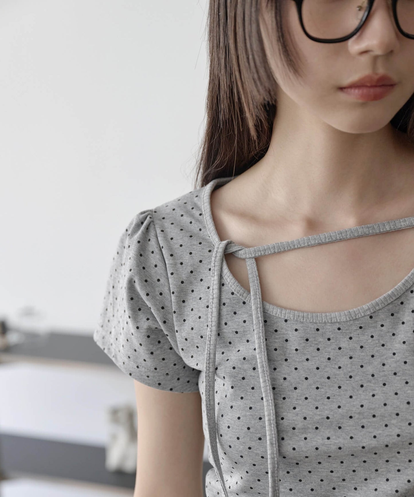【UNE ORIGINAL】ショルダーパフフロントリボンドットパターンTシャツカットソー