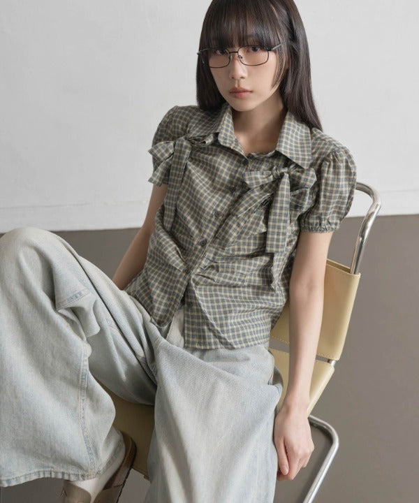 [UNE ORIGINAL]ショルダーパフサイドピンタックユニークリボンチェックブラウスシャツ