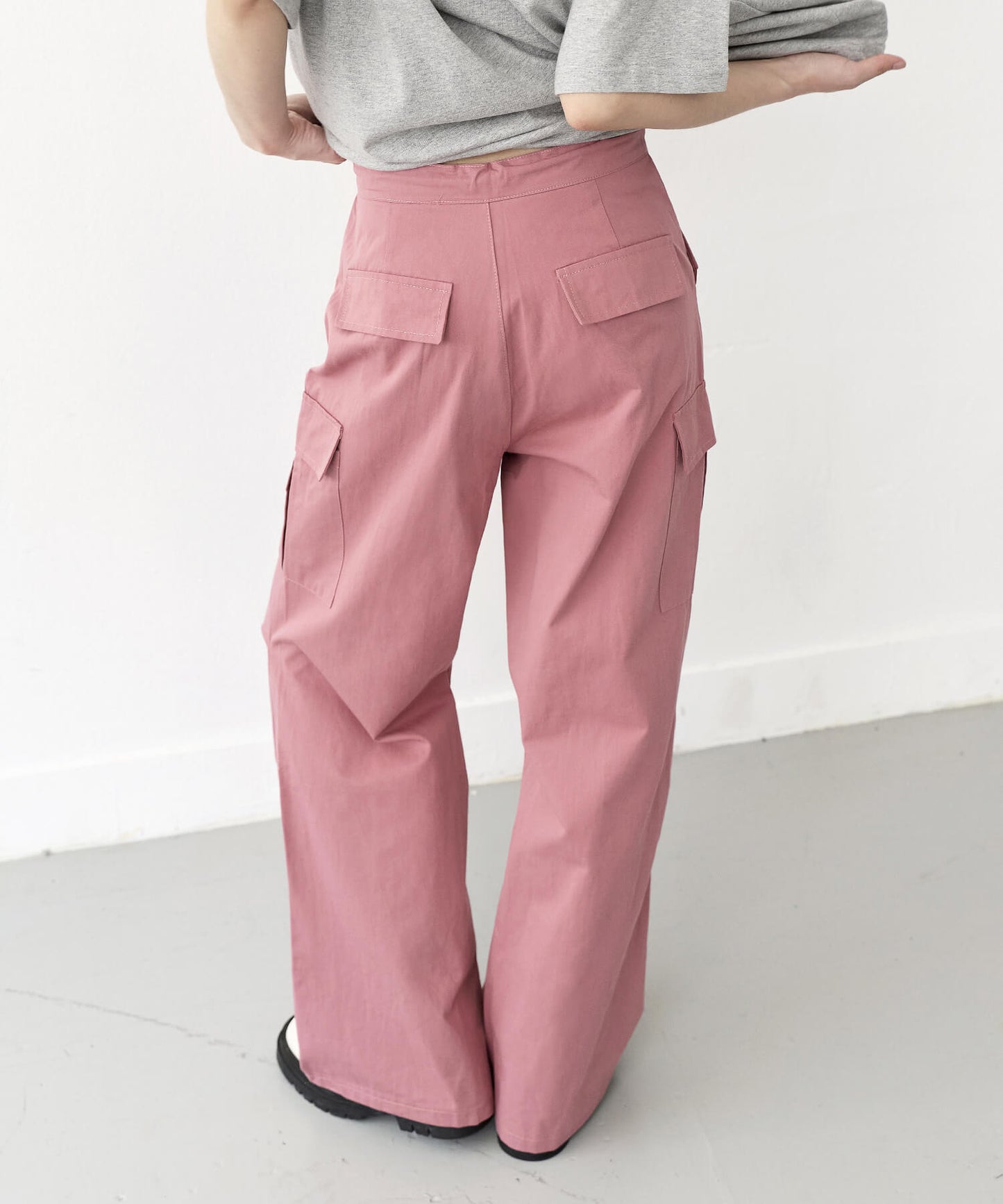【UNISEX】ウエストストリングケープピンタックカーゴパラシュートパンツ