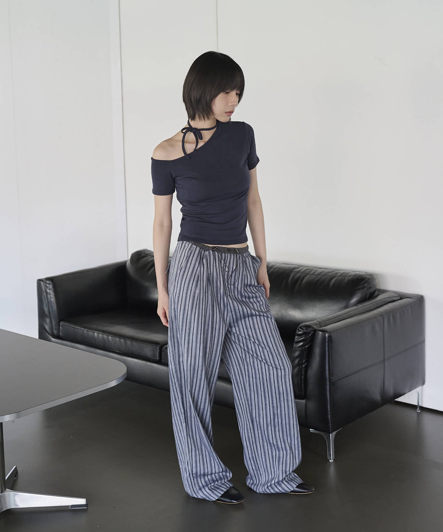 [UNE ORIGINAL]ワンオフショルダーチョーカーリボンTシャツカットソー