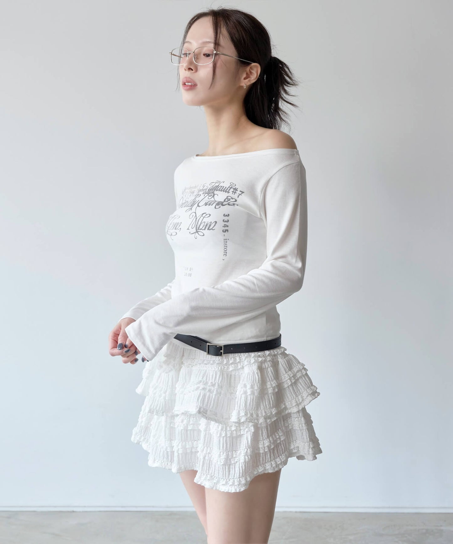 バレエコアグラフィックプリントシティワンショルダー/オフショルダーTシャツカットソー