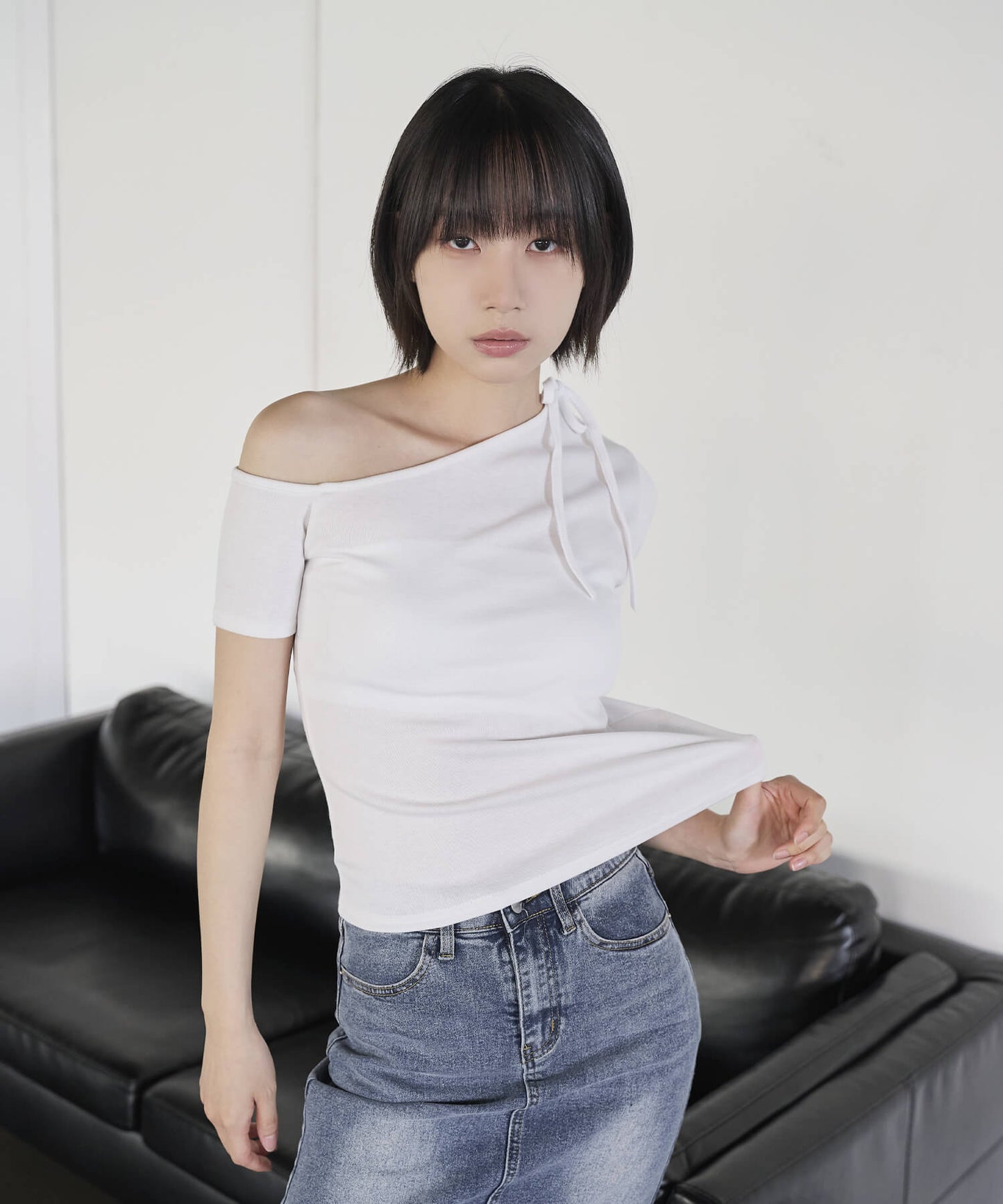 [UNE ORIGINAL]ワンオフショルダーチョーカーリボンTシャツカットソー